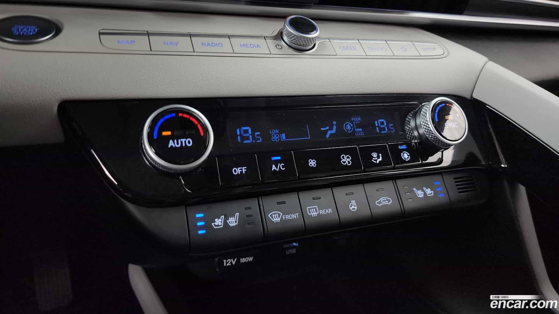 AVANTE Hyundai 2022.11-OPTION-041