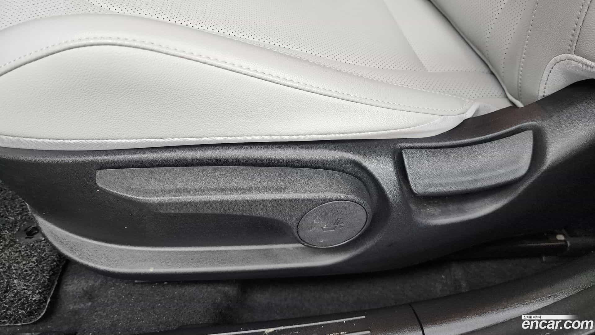 AVANTE Hyundai 2022.11-OPTION-044