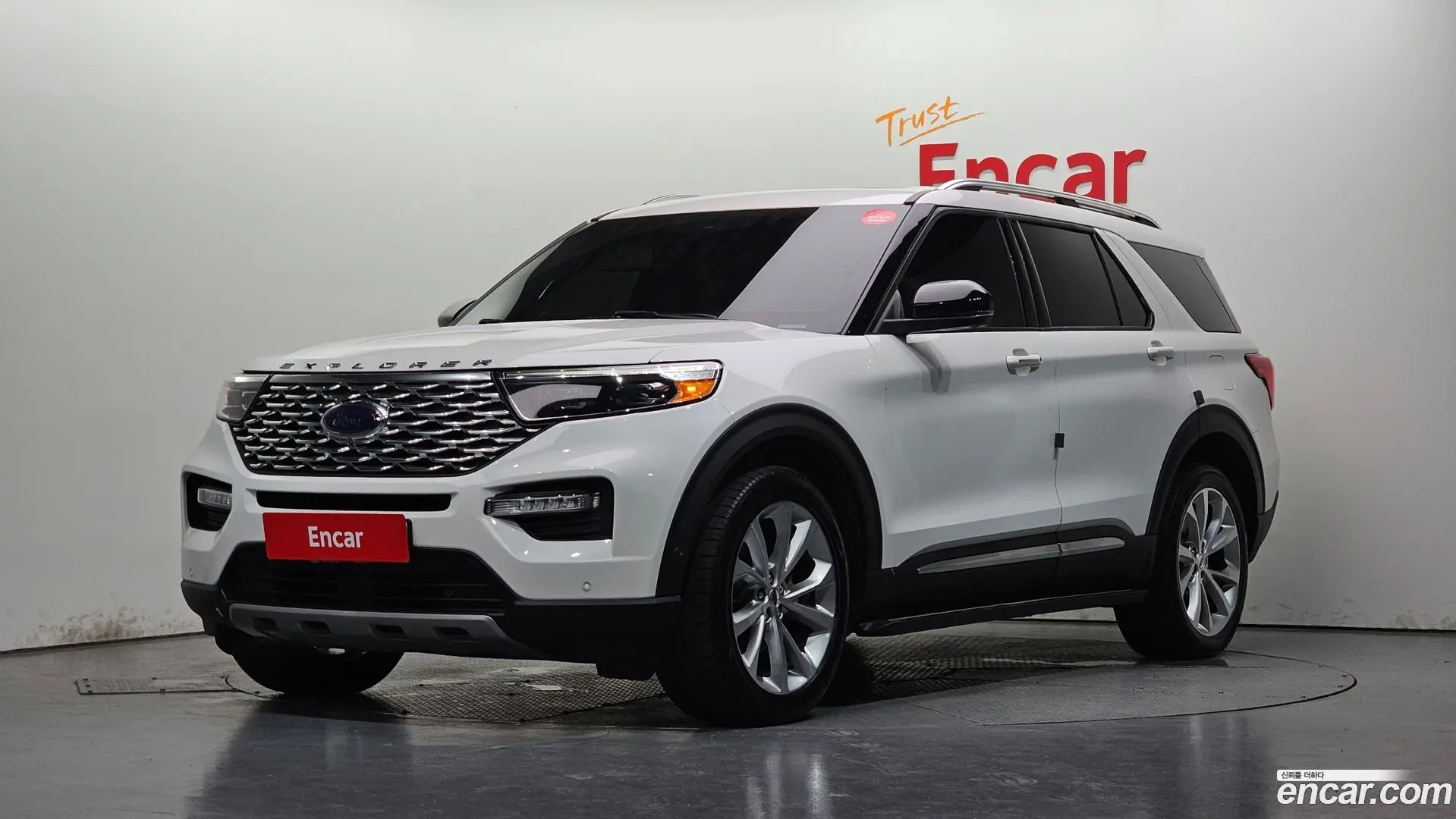 Main__Slider__Photo:Explorer Ford 2021.11-0