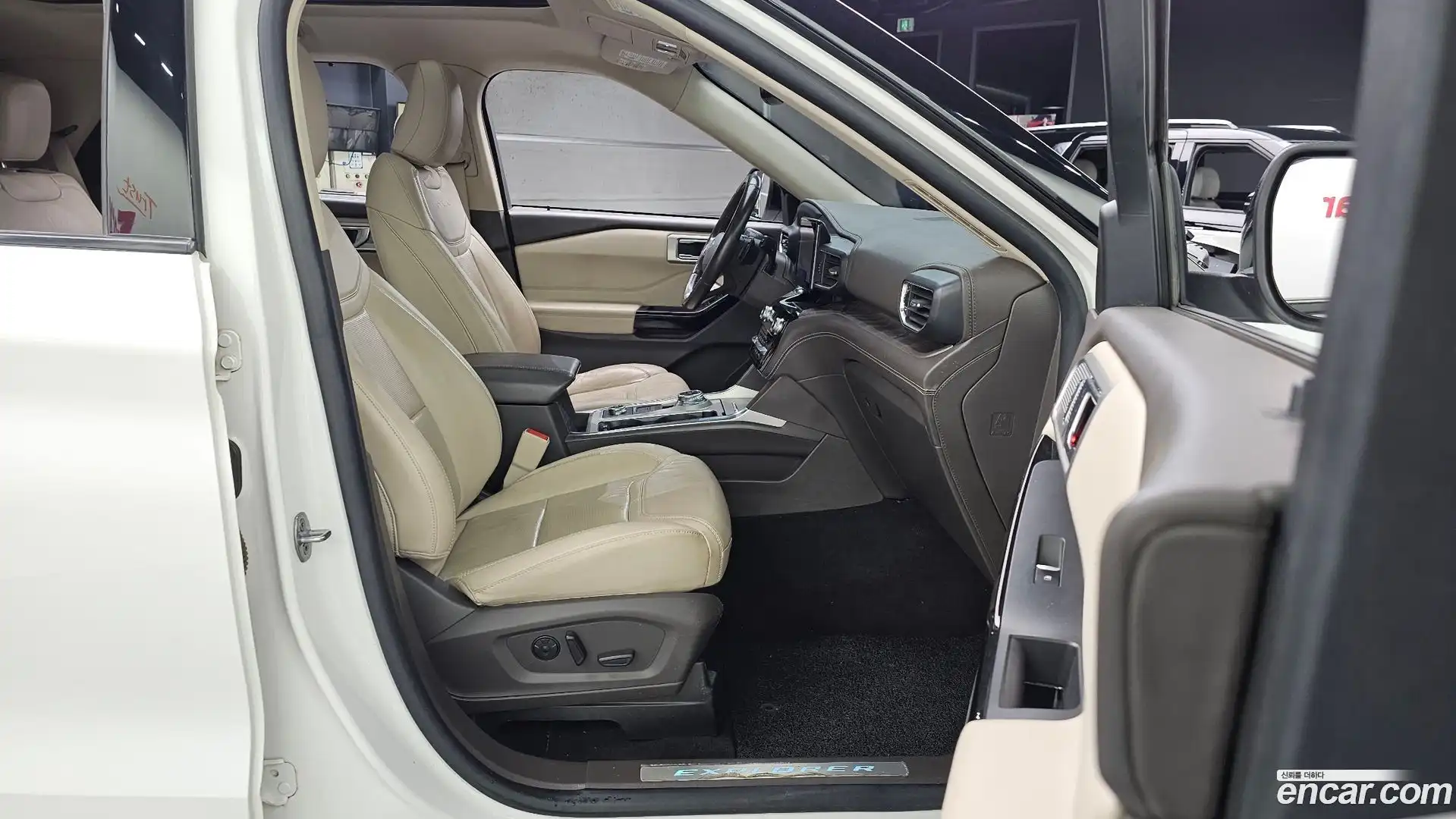 Explorer Ford 2021.11-OPTION-015