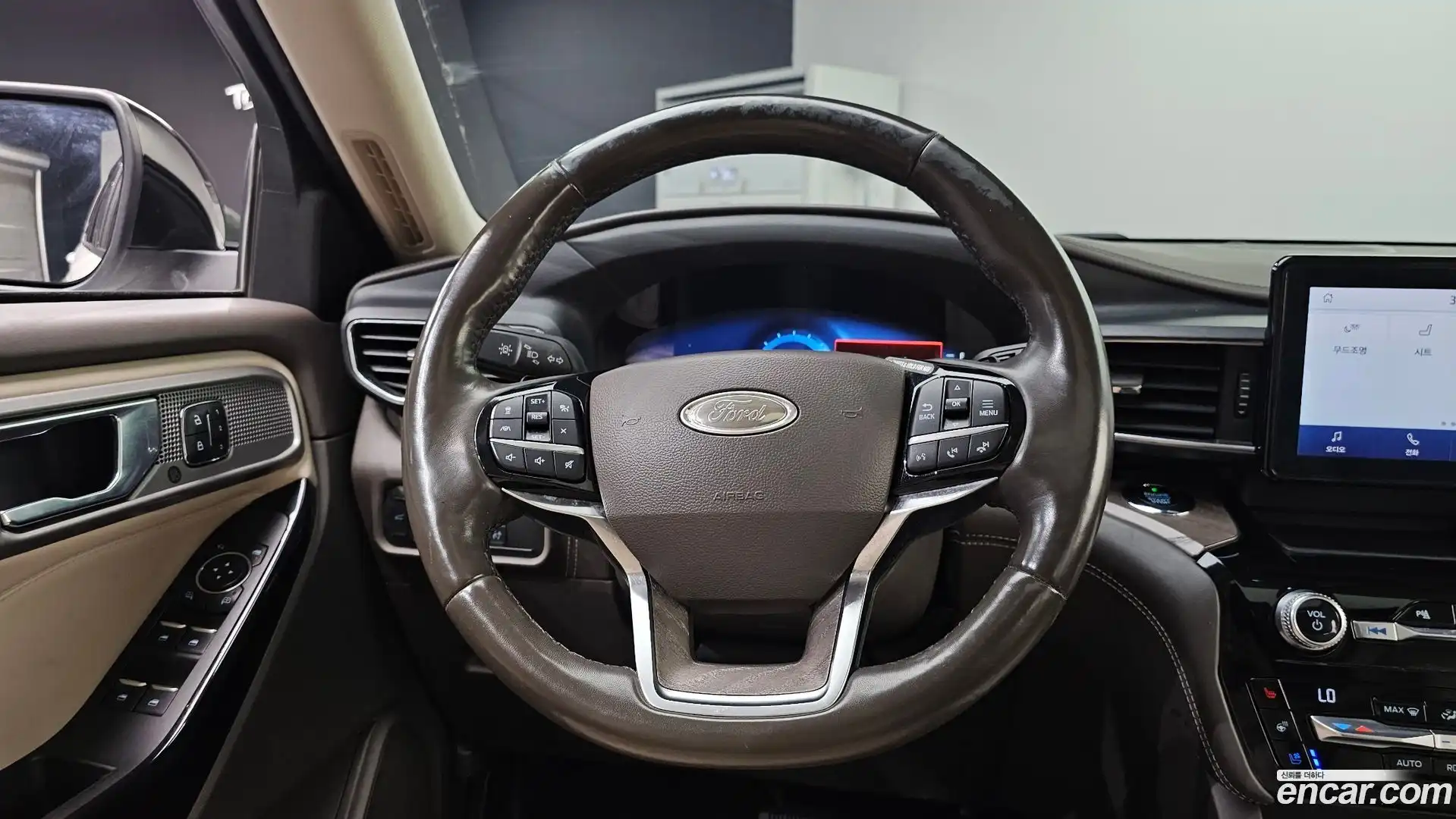 Explorer Ford 2021.11-OPTION-017
