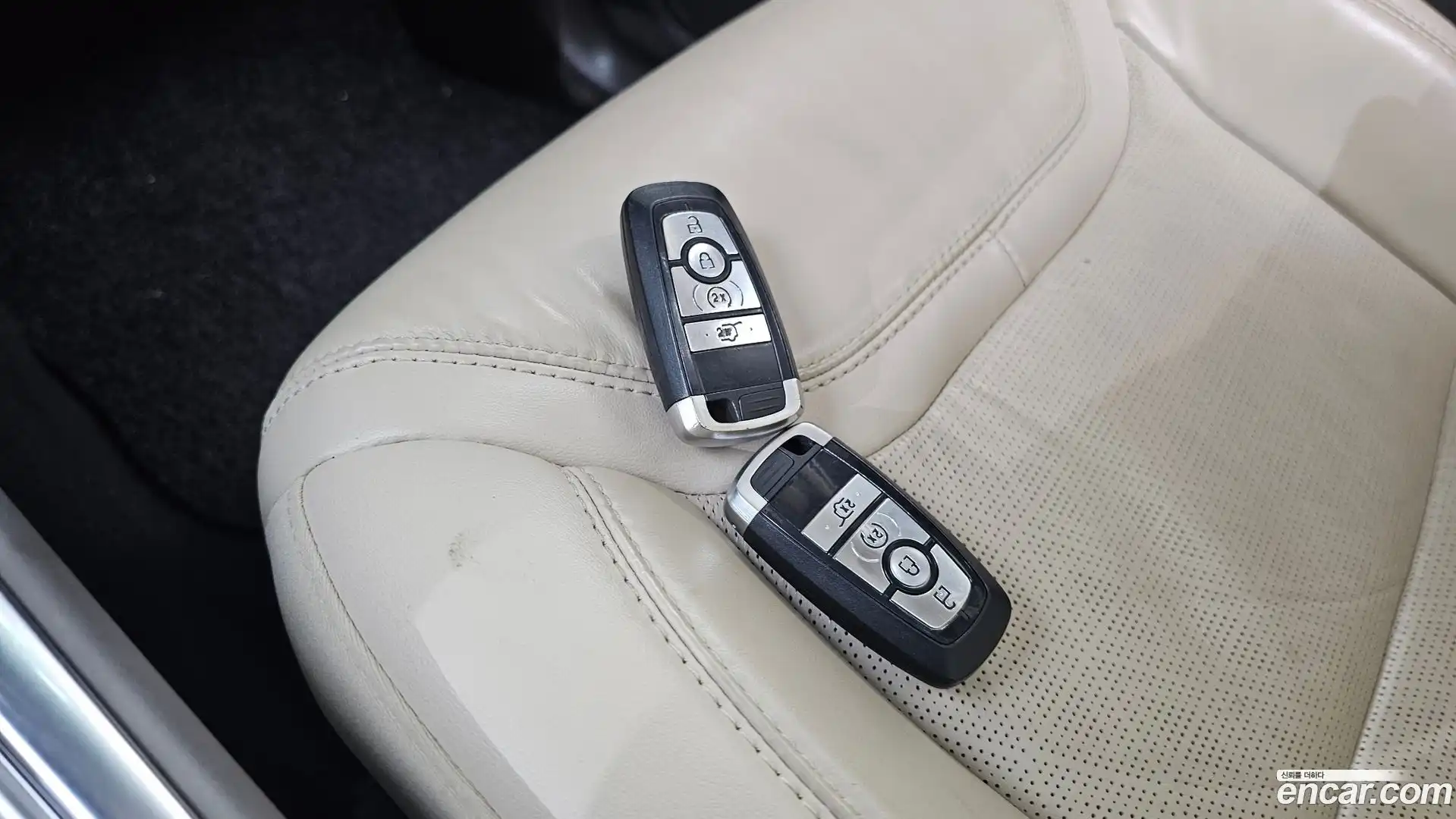 Explorer Ford 2021.11-OPTION-021