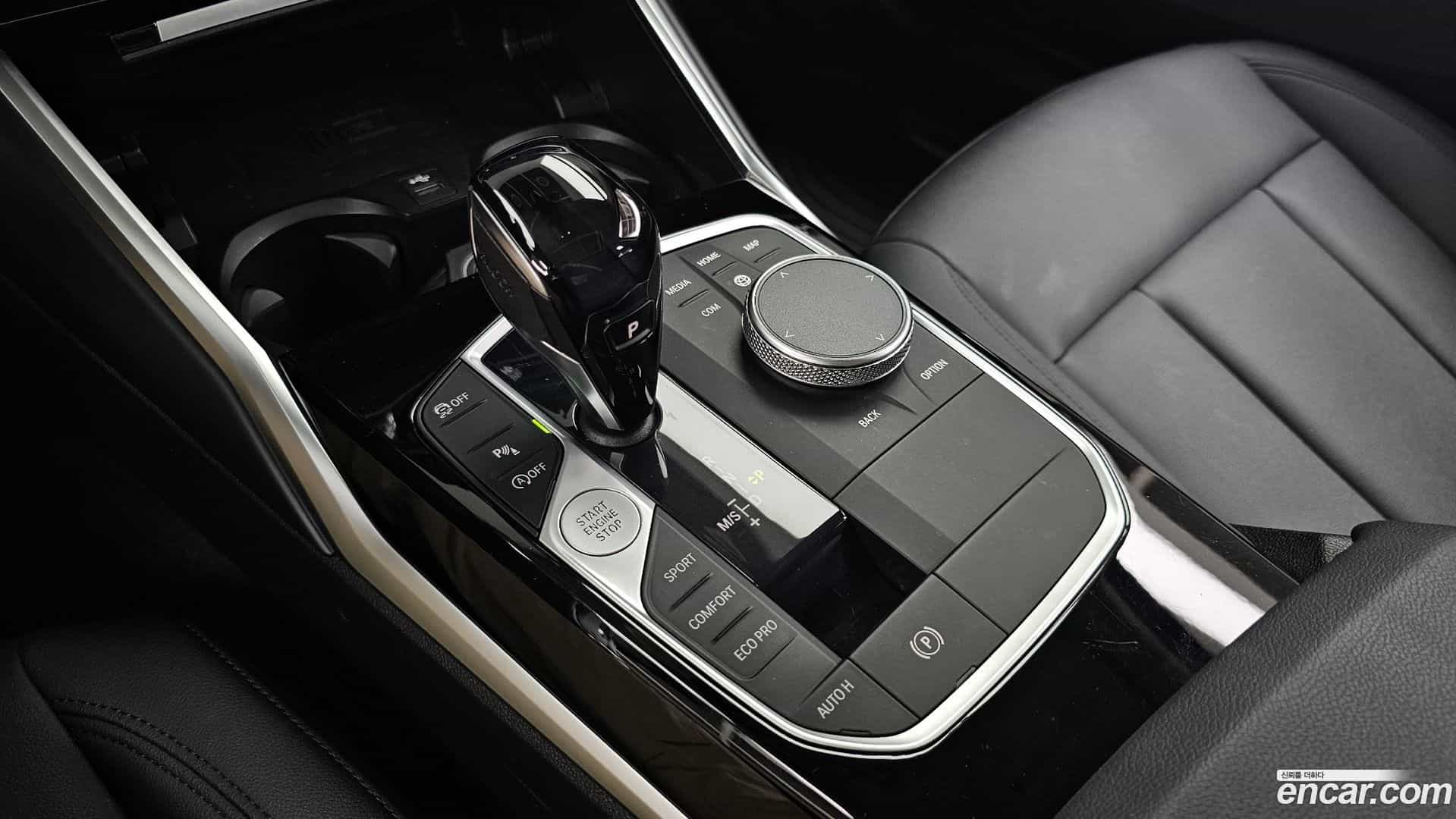 3-Series BMW 2019.11-INNER-009