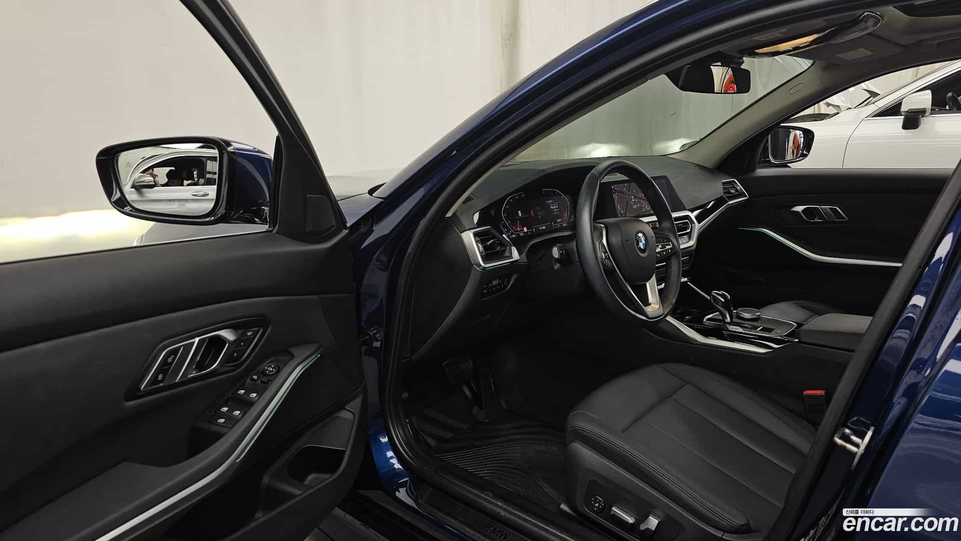 3-Series BMW 2019.11-INNER-010