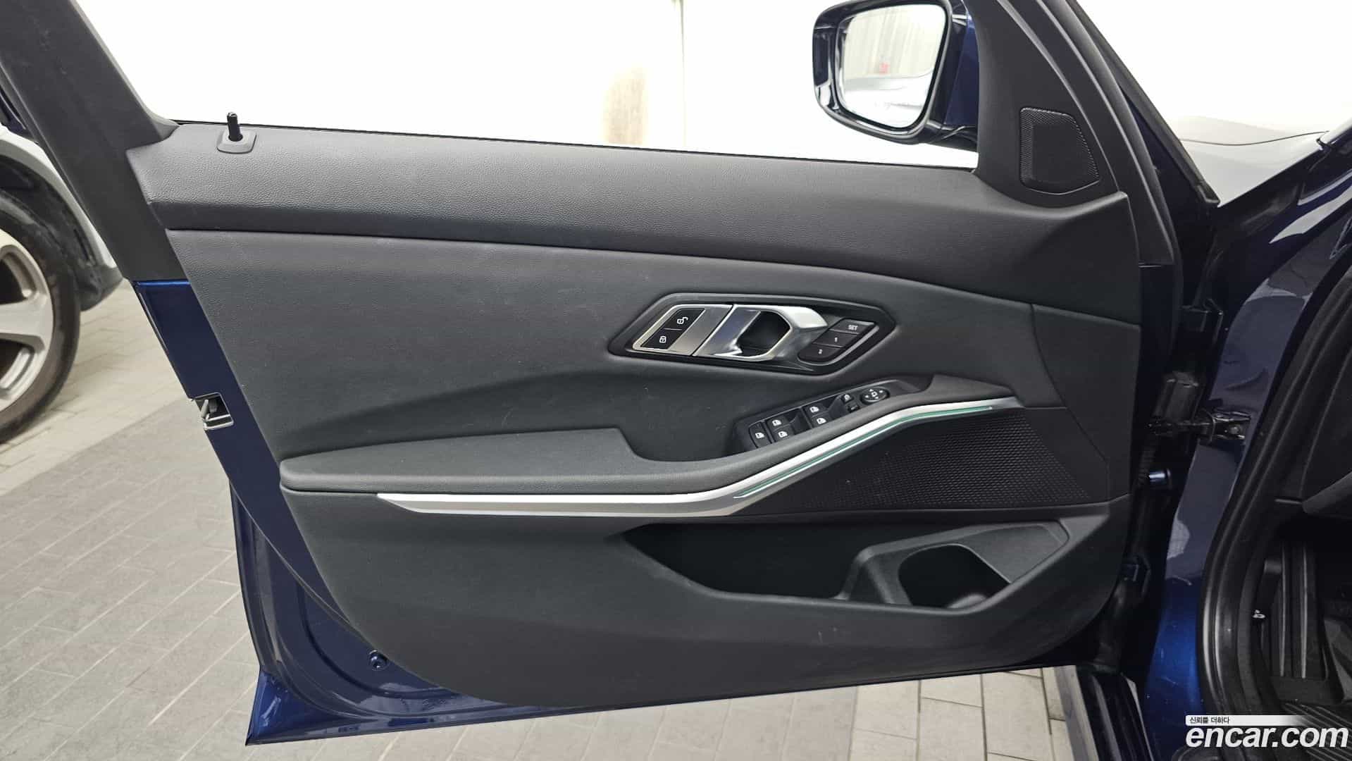 3-Series BMW 2019.11-INNER-034