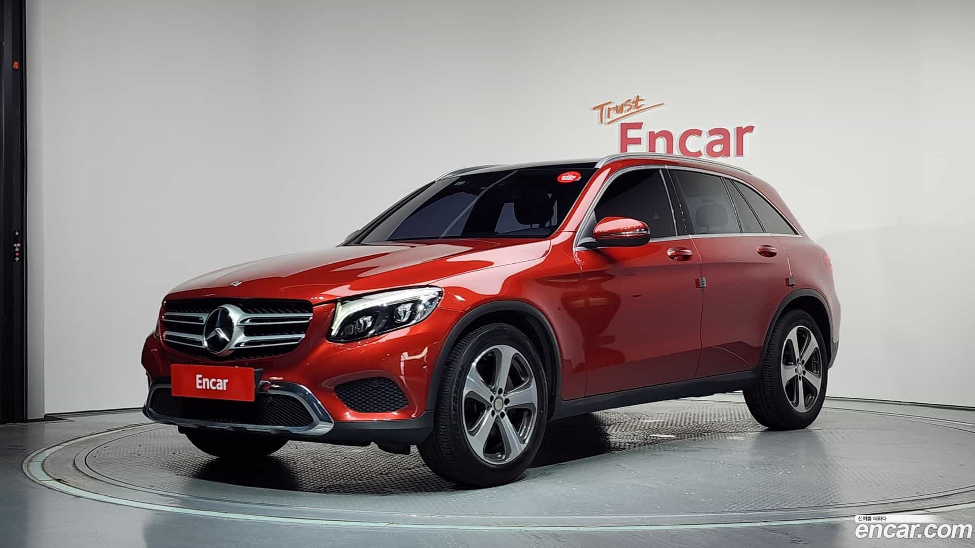 GLC-Class Mercedes-Benz 2016.1-OUTER-001