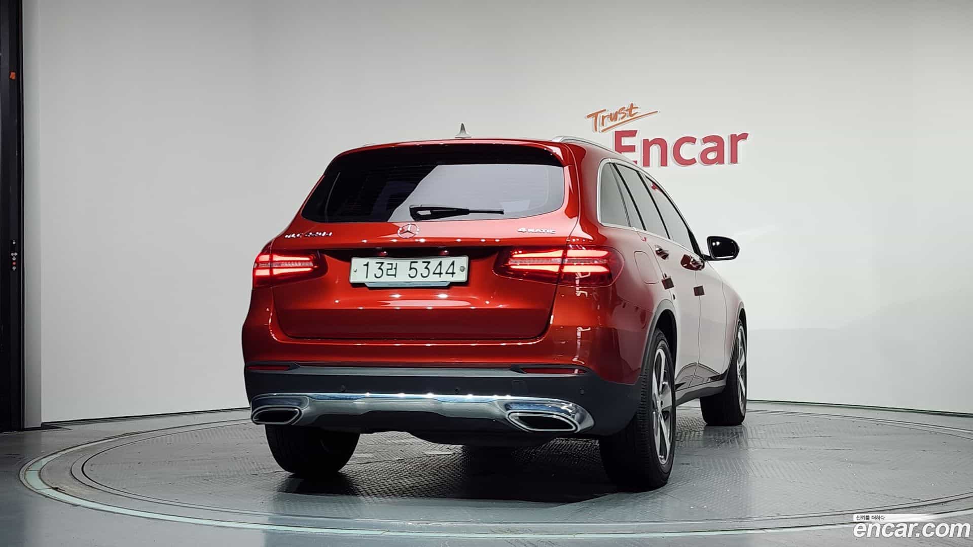 GLC-Class Mercedes-Benz 2016.1-OUTER-004