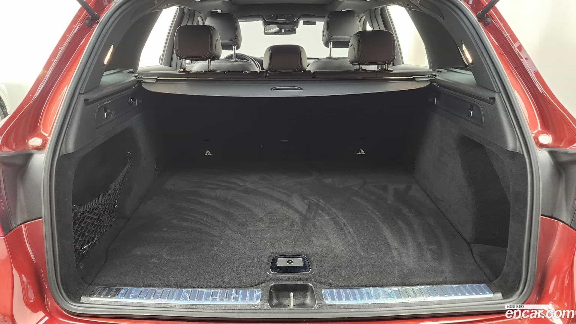 GLC-Class Mercedes-Benz 2016.1-OPTION-024