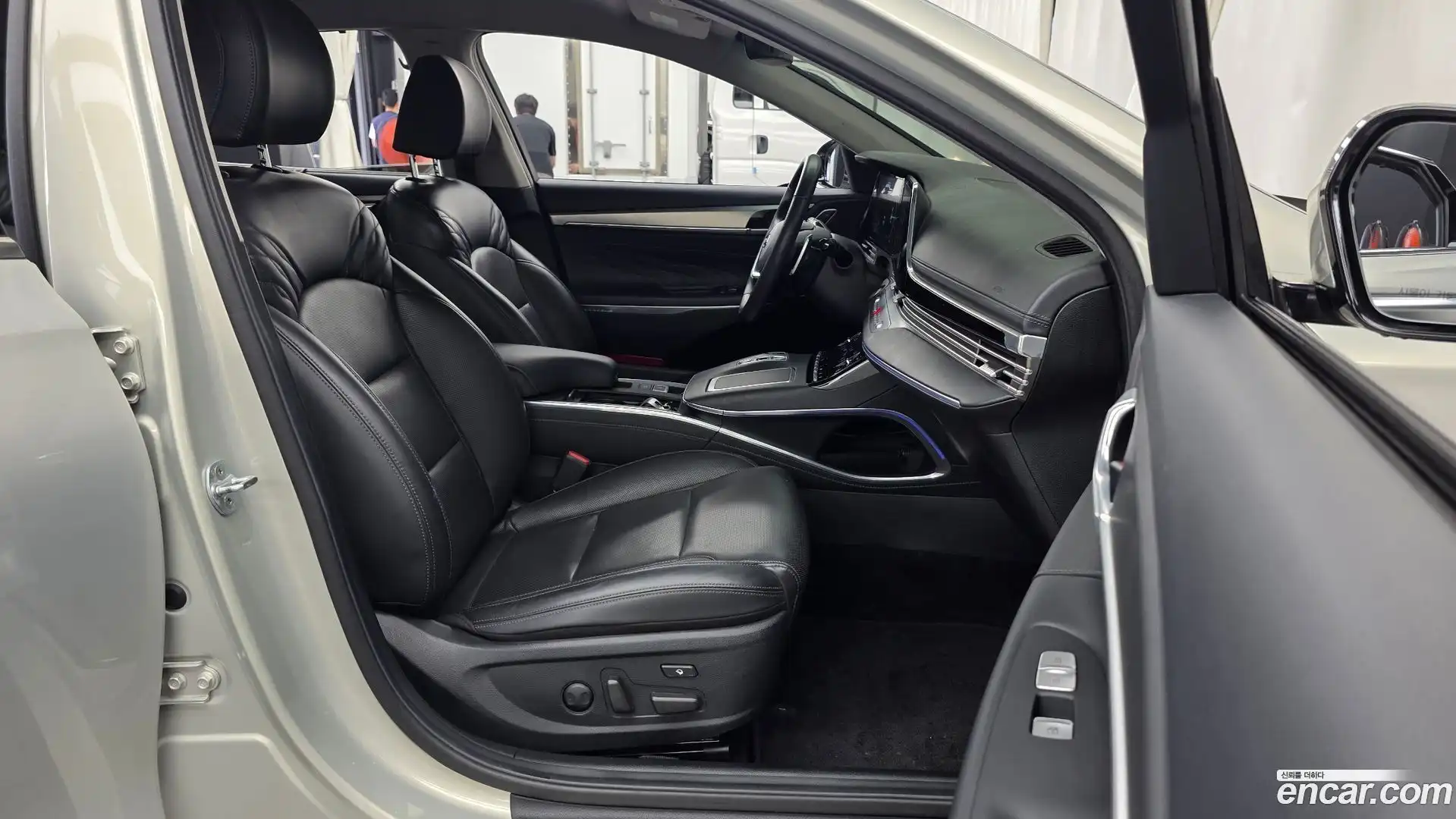 Grandeur Hyundai 2019.11-OPTION-015