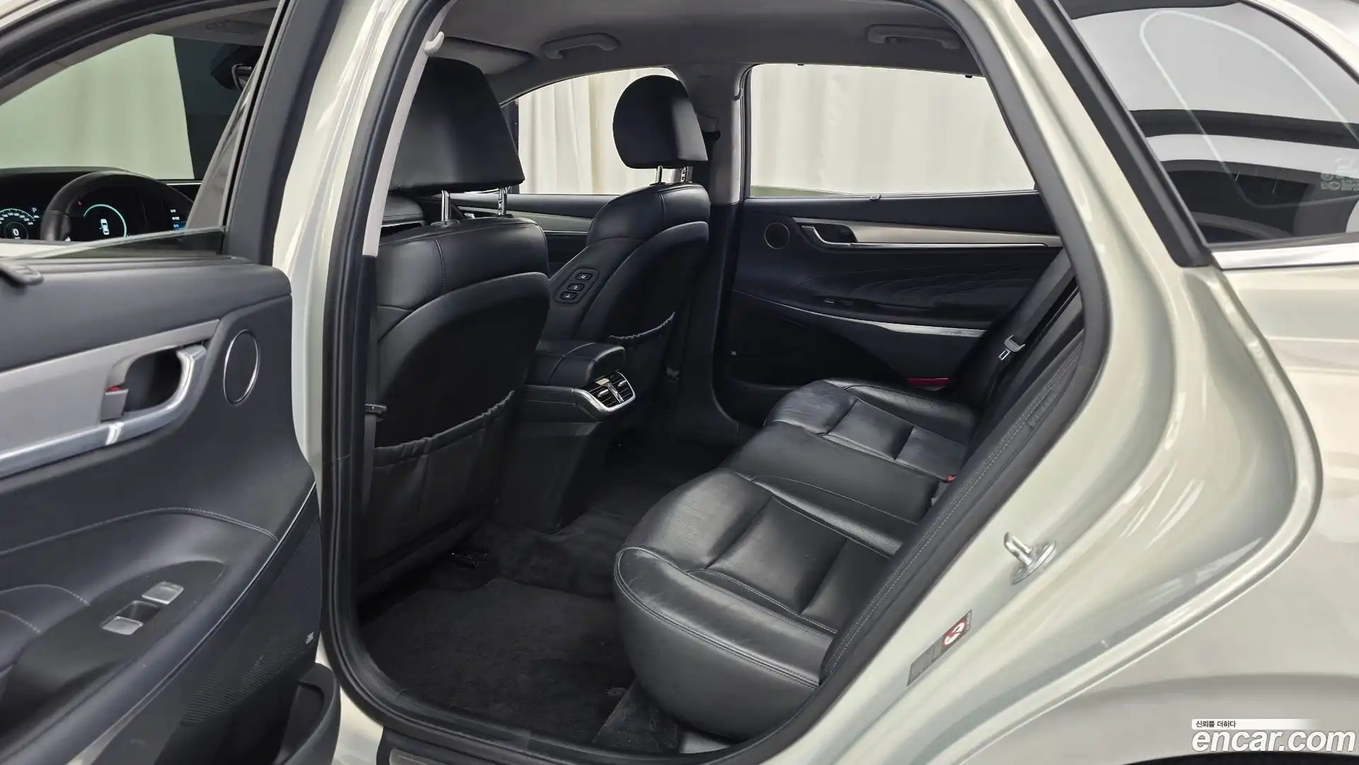 Grandeur Hyundai 2019.11-INNER-036