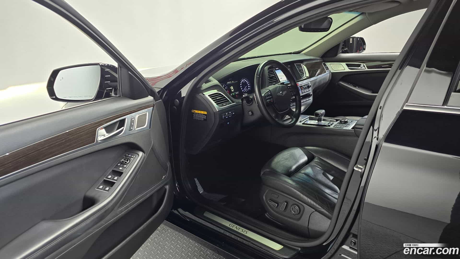 G80 Genesis 2020.0-INNER-010