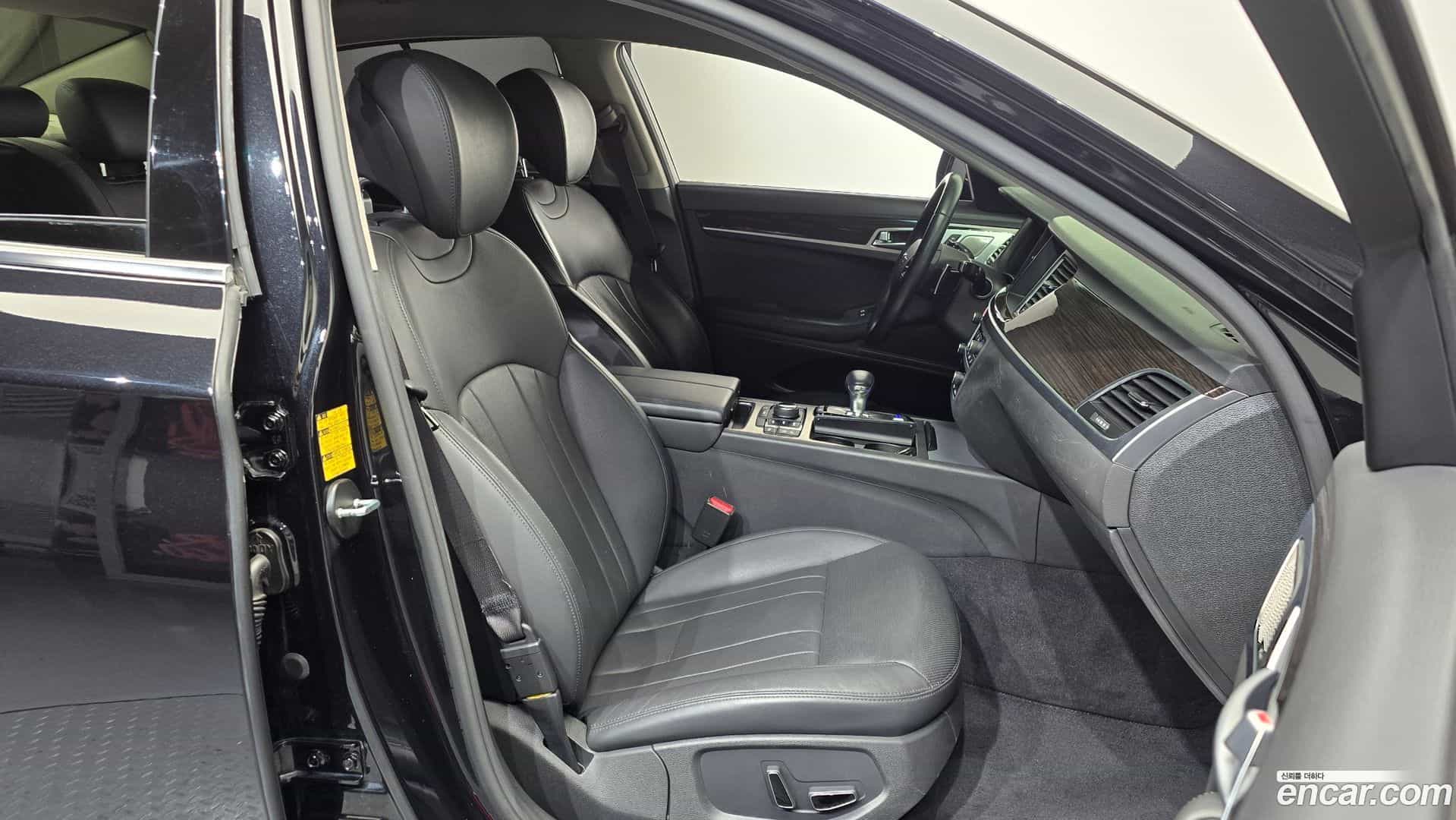 G80 Genesis 2020.0-INNER-036