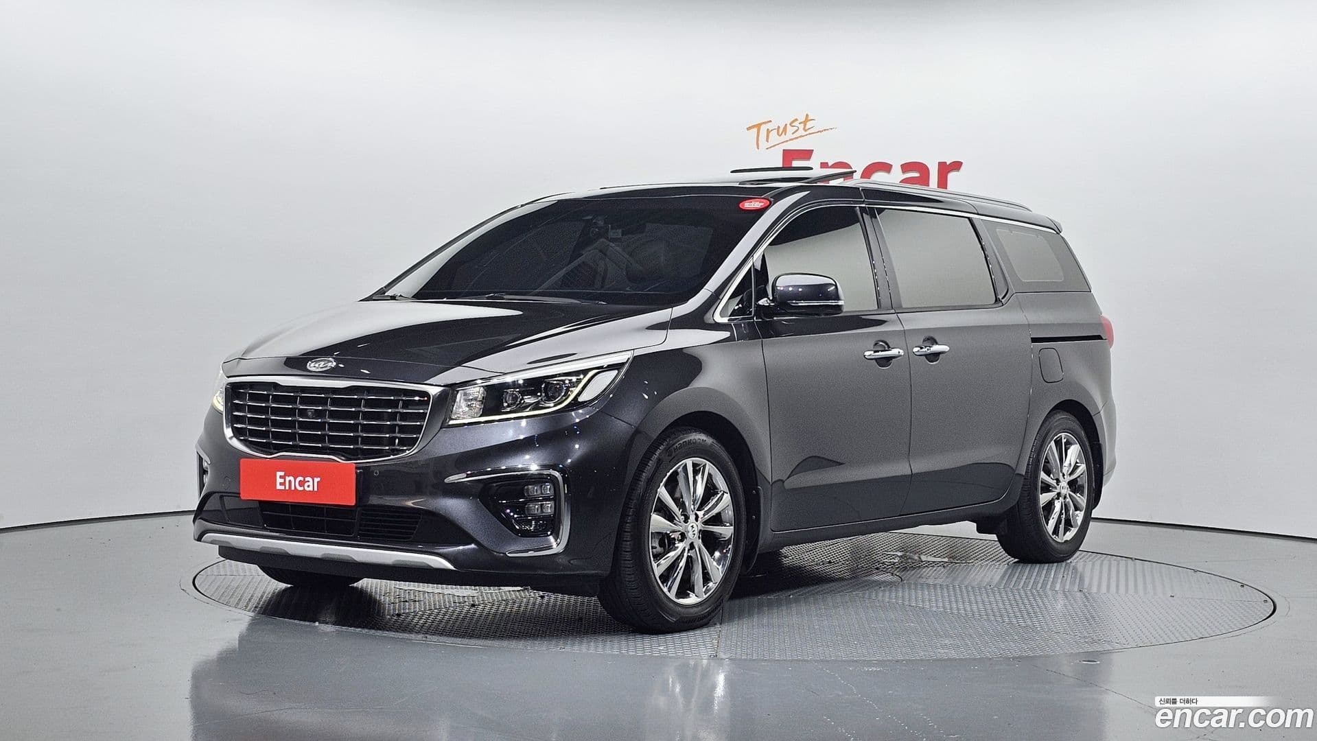 Main__Slider__Photo:Canival Kia 2018.4-0