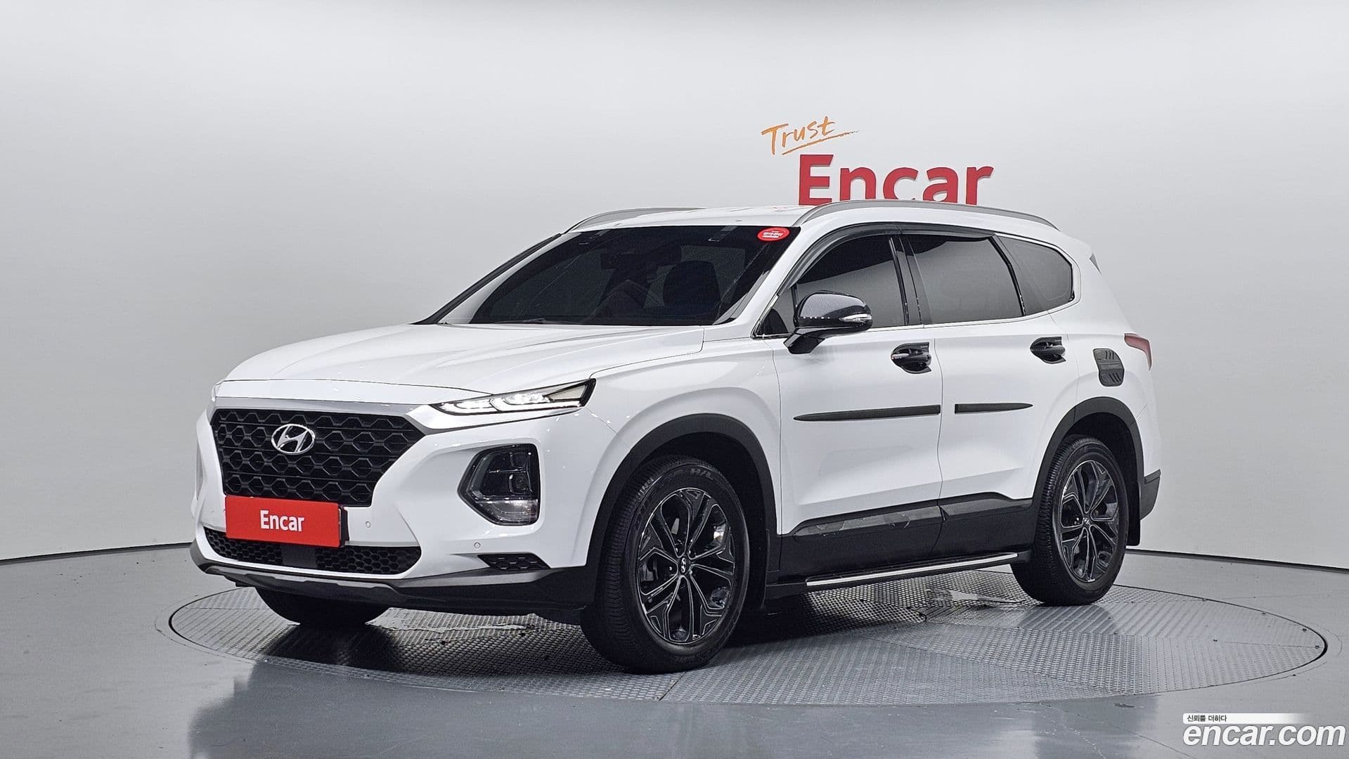 Main__Slider__Photo:Santafe Hyundai 2018.6-0
