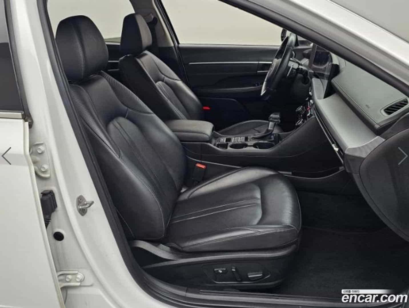 Sonata Hyundai 2023.6-INNER-010
