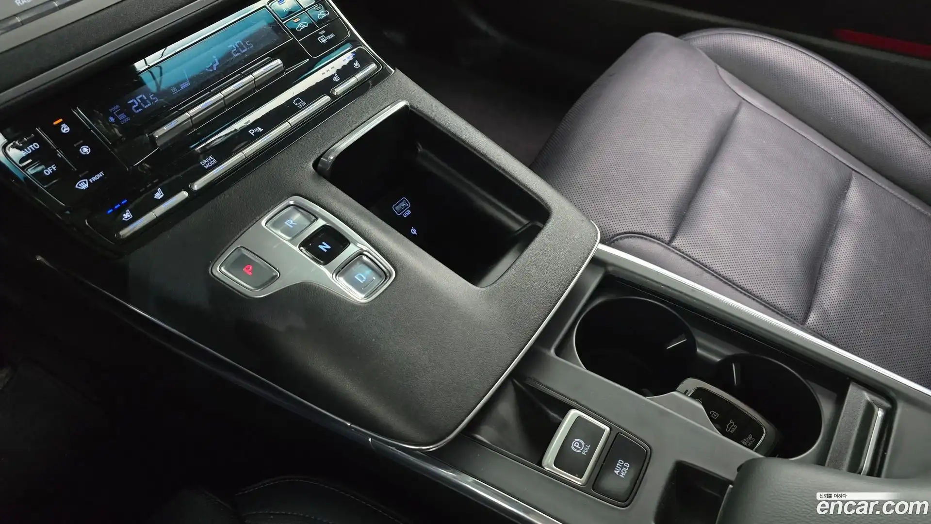 Grandeur Hyundai 2020.0-INNER-009