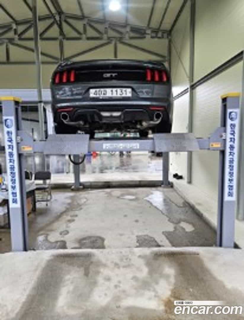 Mustang Ford 2015.2-OUTER-002