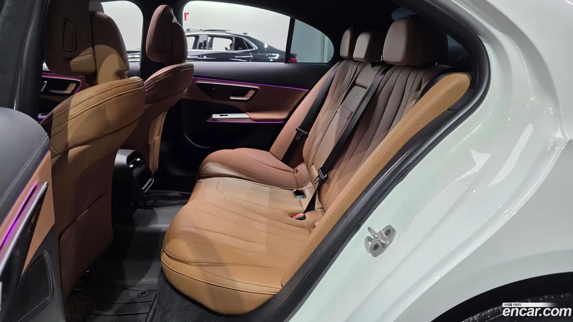 E-Class Mercedes-Benz 2025.9-OPTION-015