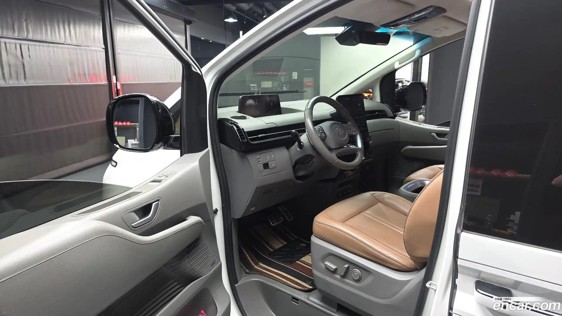 Staria Hyundai 2021.6-INNER-010