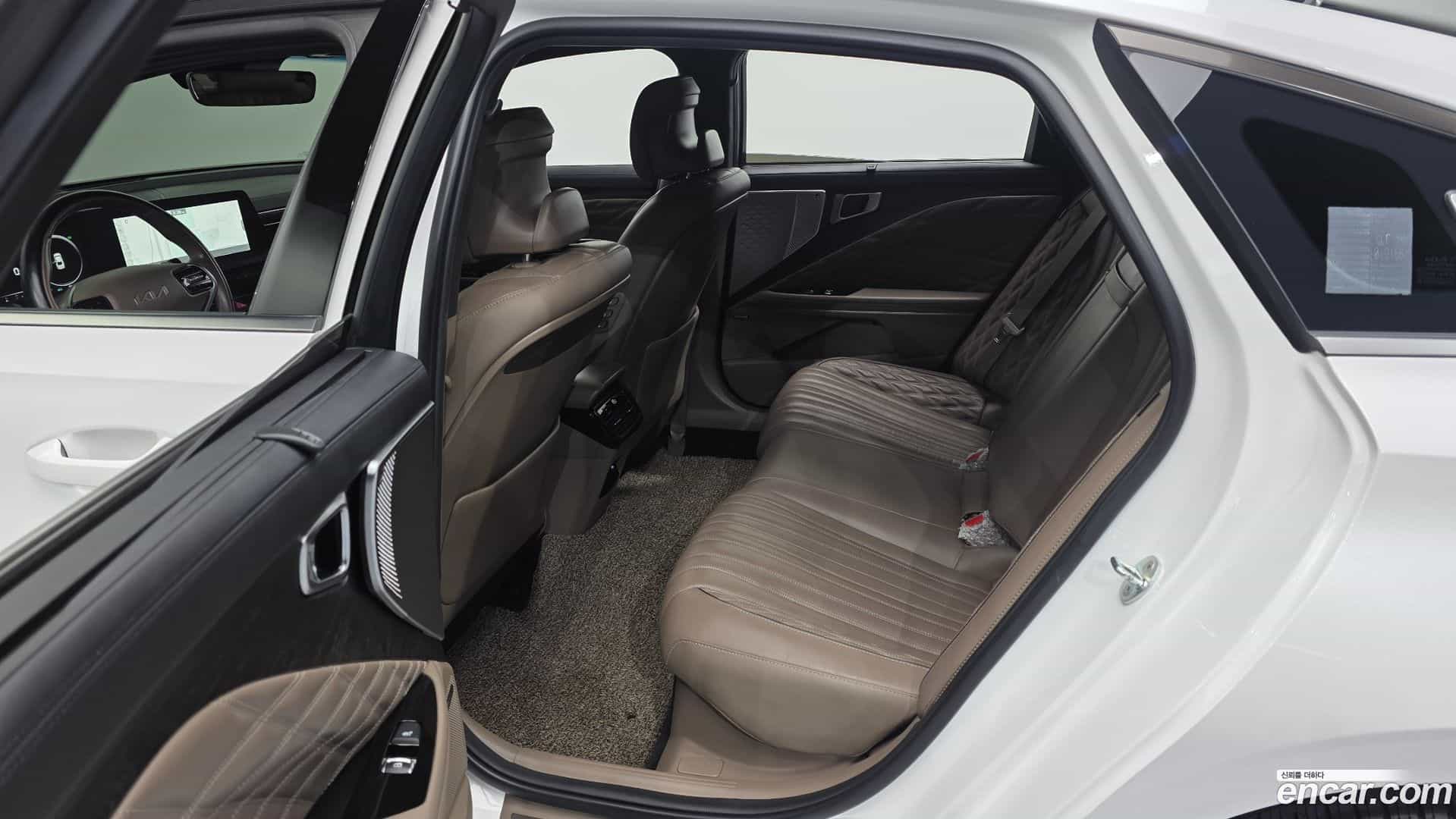K8 Kia 2022.1-INNER-036
