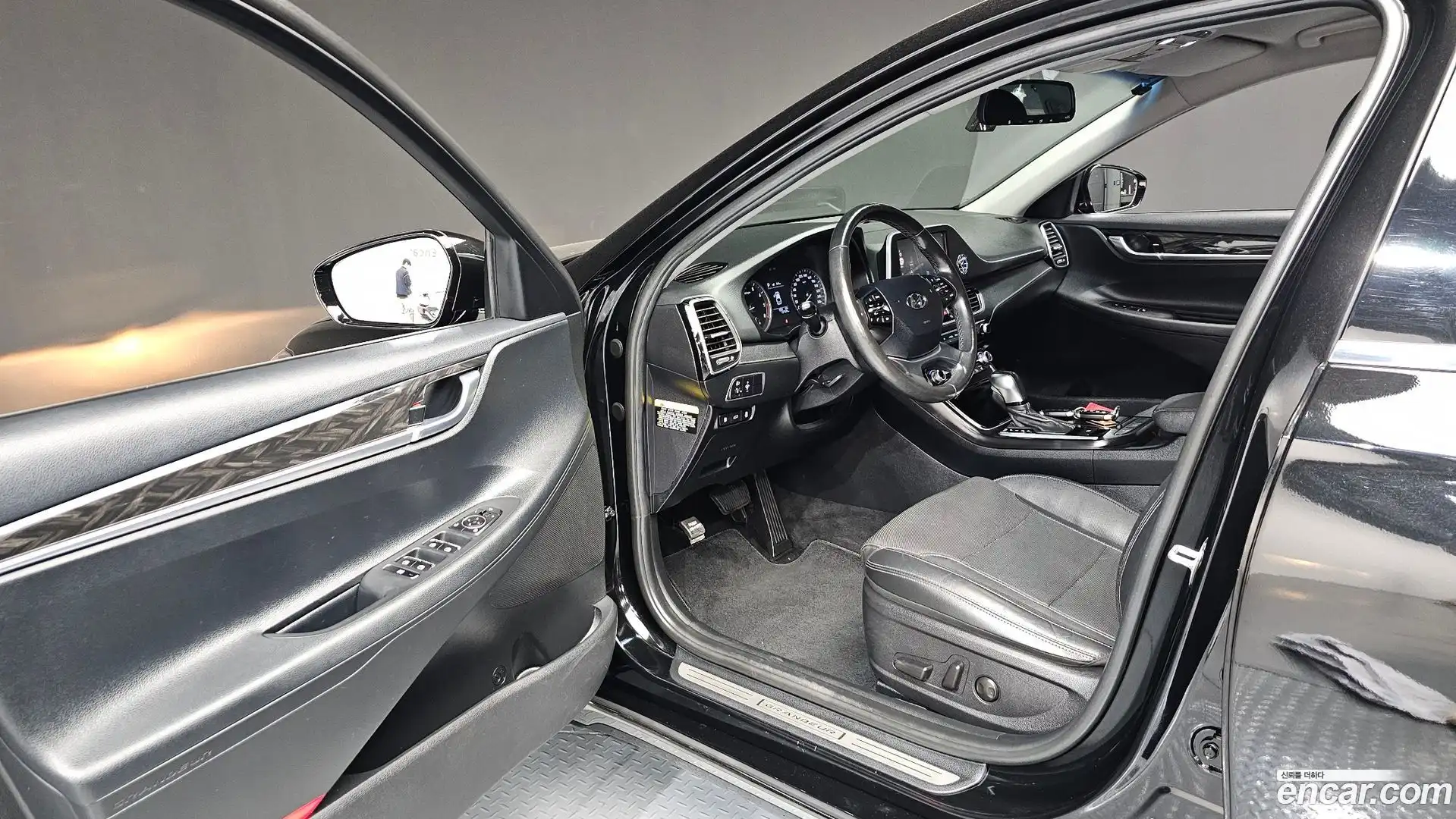 Grandeur Hyundai 2018.4-INNER-010