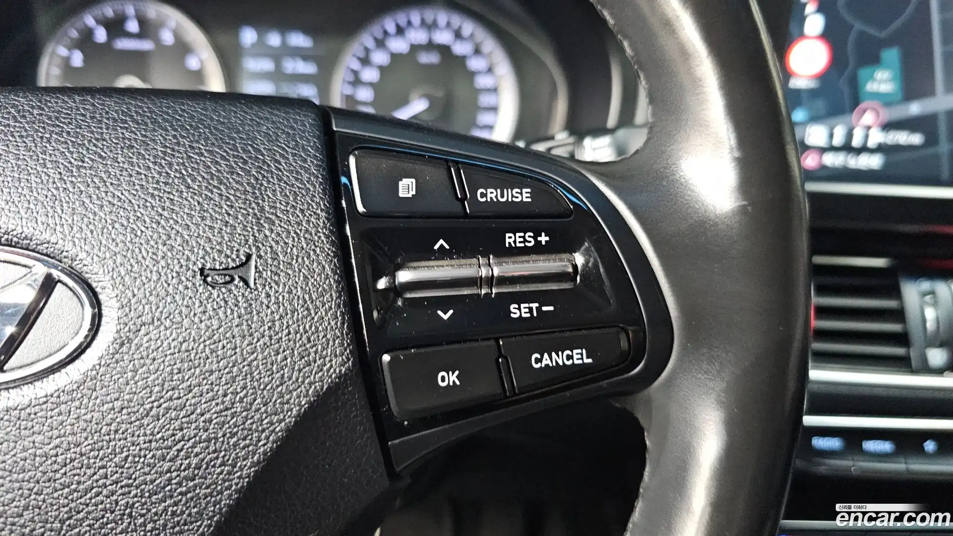 Grandeur Hyundai 2018.4-OPTION-021