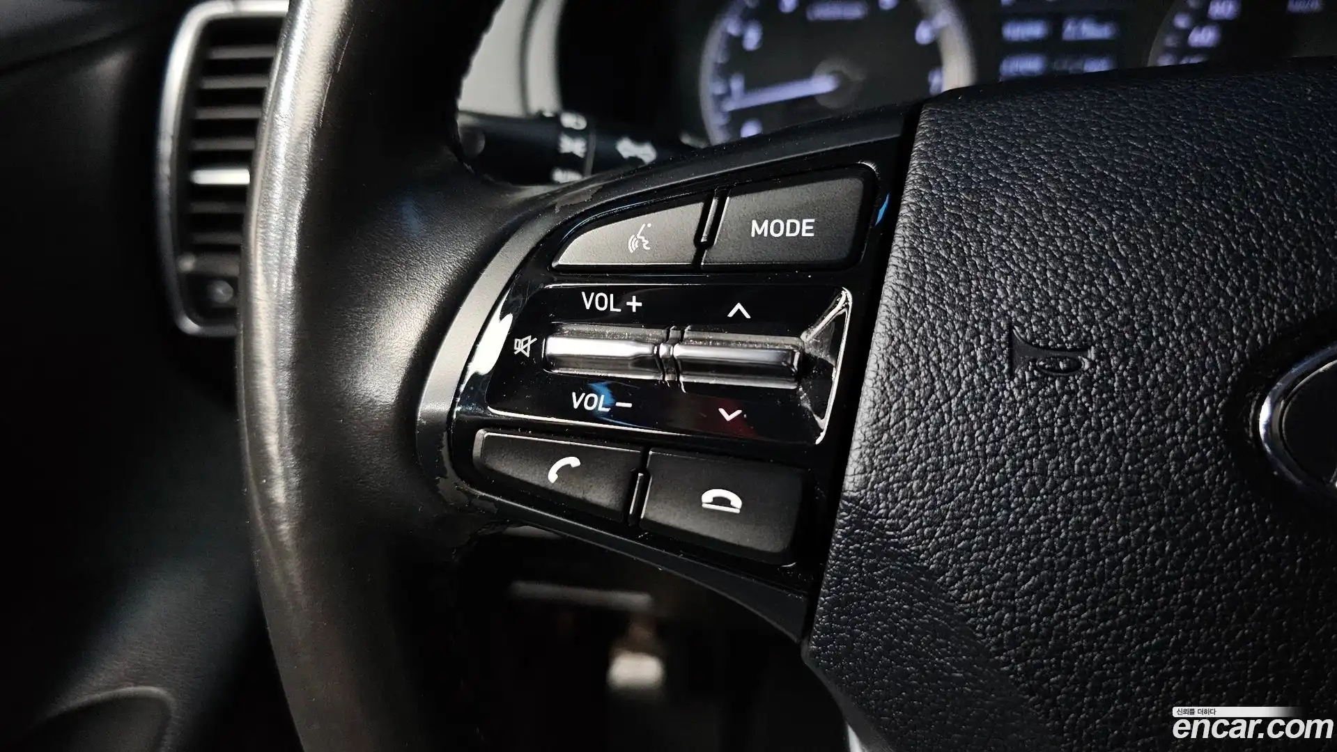 Grandeur Hyundai 2018.4-OPTION-040