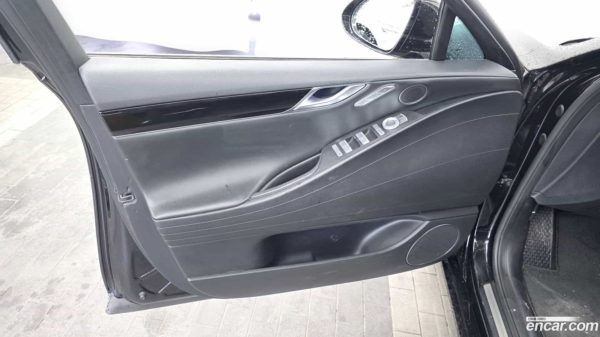 G80 Genesis 2022.3-INNER-034