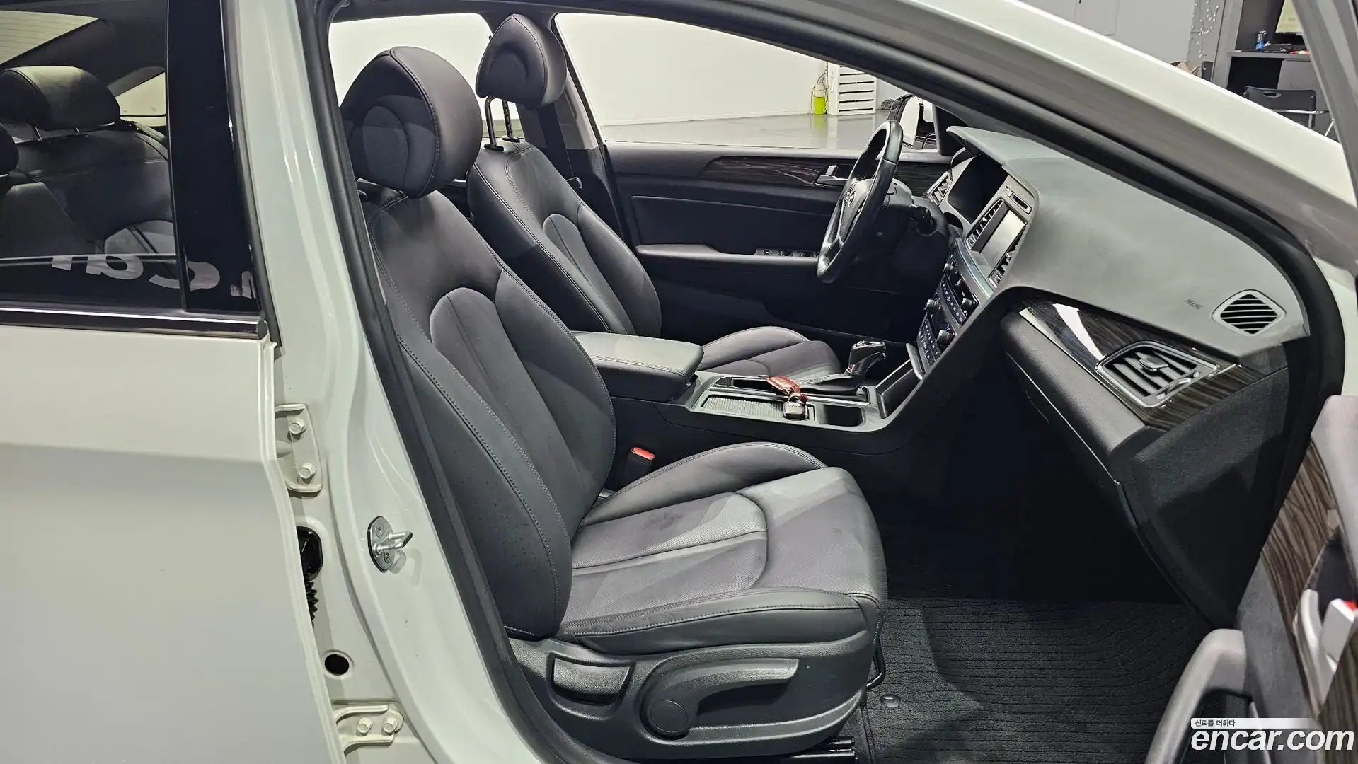 Sonata Hyundai 2015.5-INNER-036