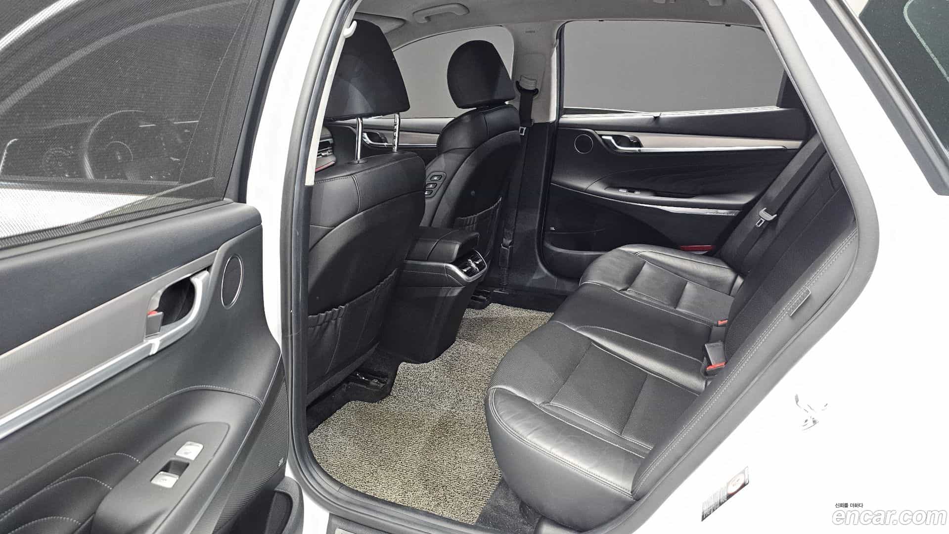 Grandeur Hyundai 2020.6-OPTION-015