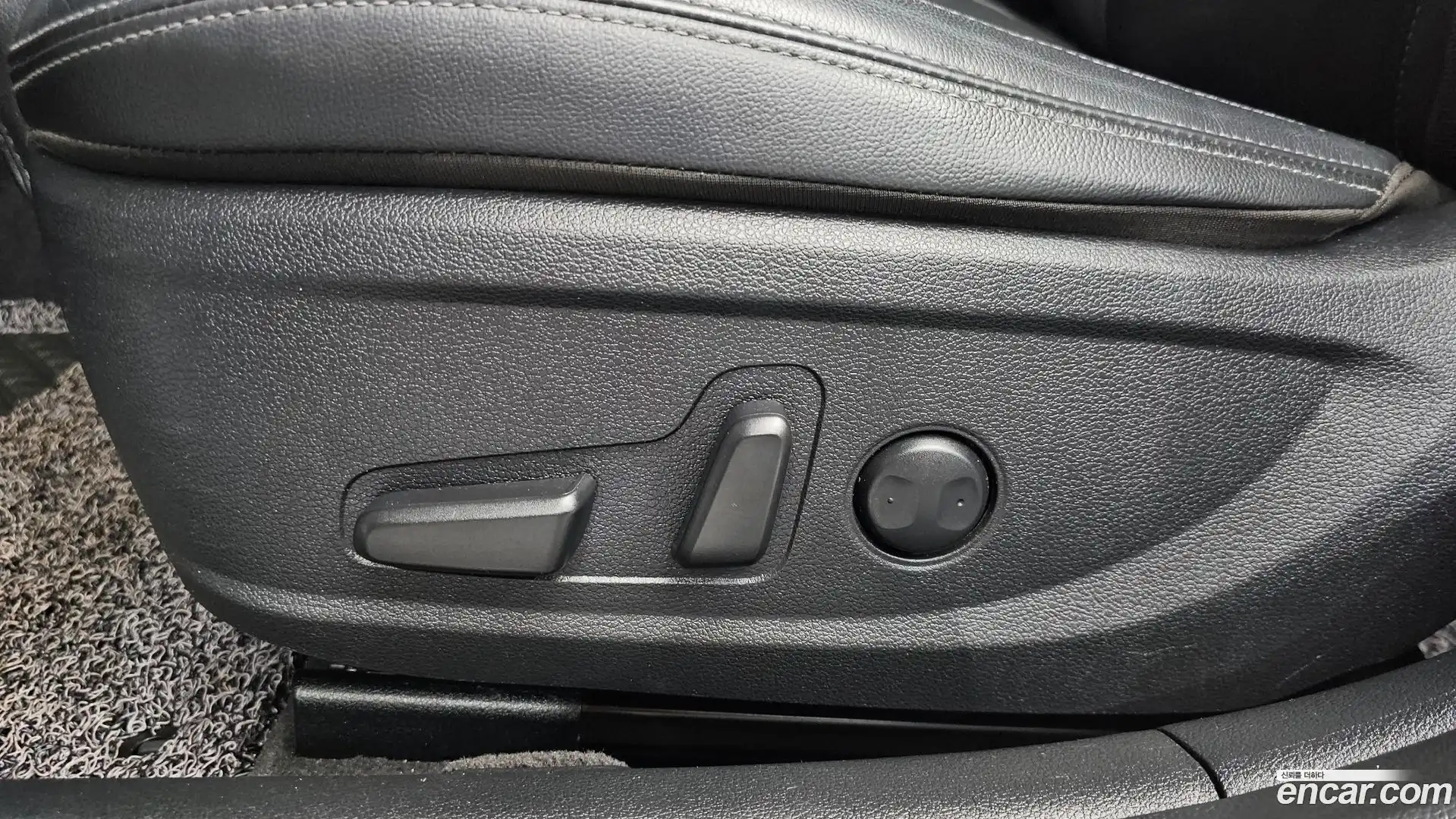Grandeur Hyundai 2016.11-OPTION-044