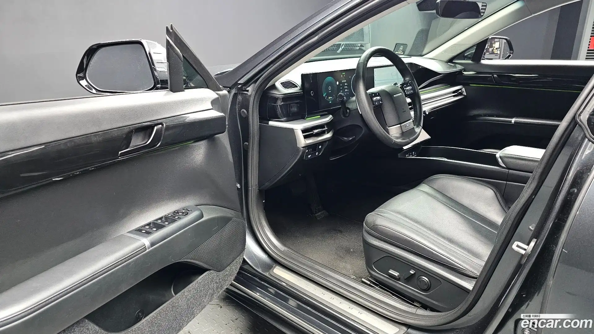 Grandeur Hyundai 2023.3-INNER-010