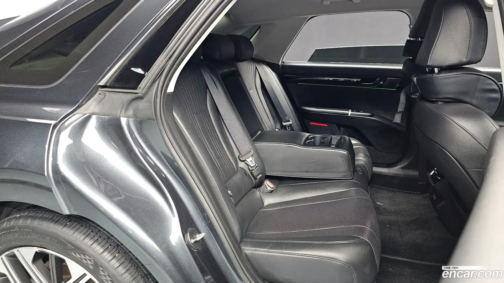 Grandeur Hyundai 2023.3-OPTION-016