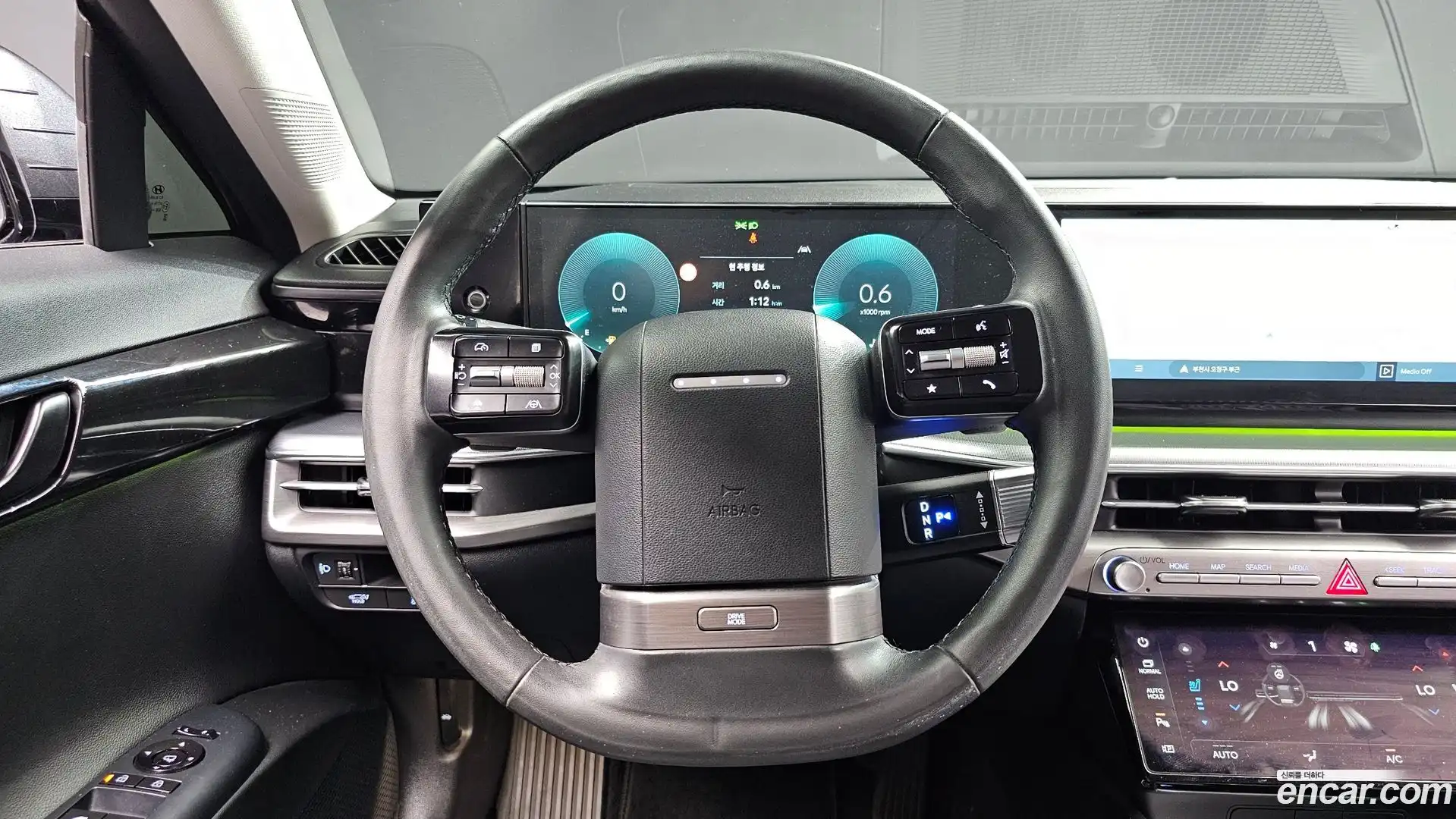 Grandeur Hyundai 2023.3-OPTION-017