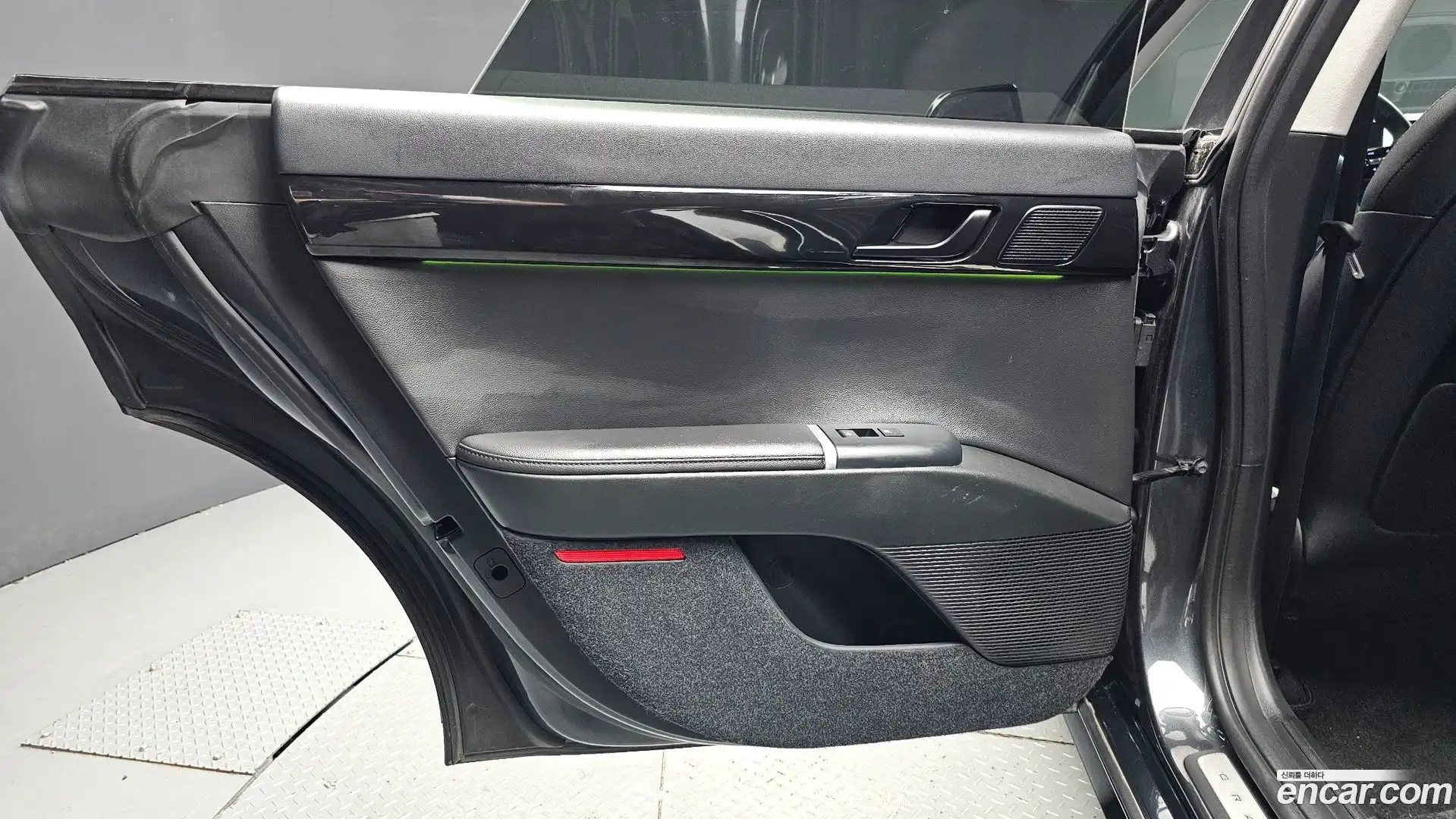 Grandeur Hyundai 2023.3-INNER-035