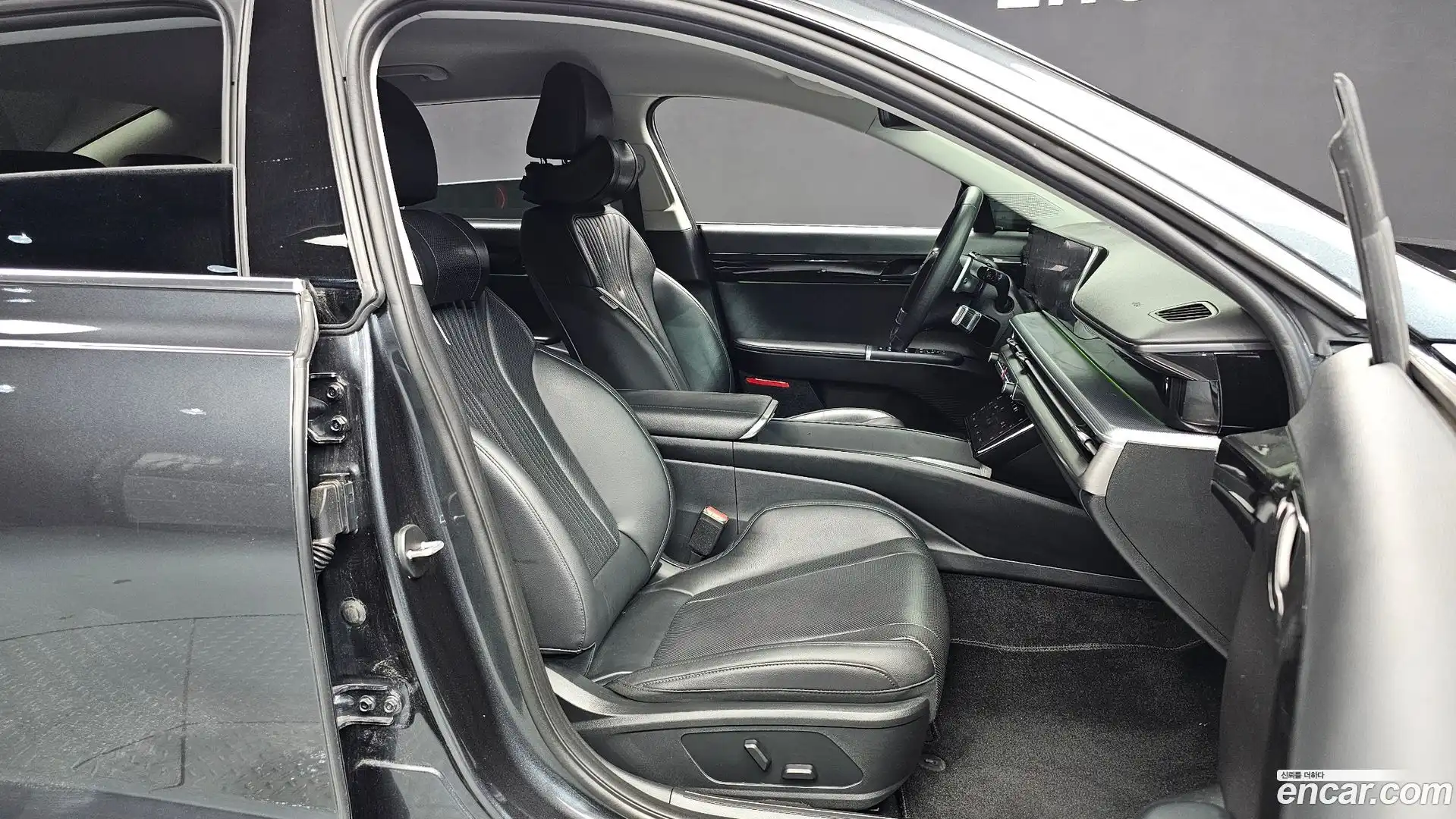 Grandeur Hyundai 2023.3-INNER-036
