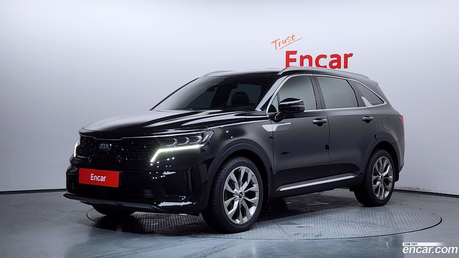 Main__Slider__Photo:Sorento Kia 2020.3-0