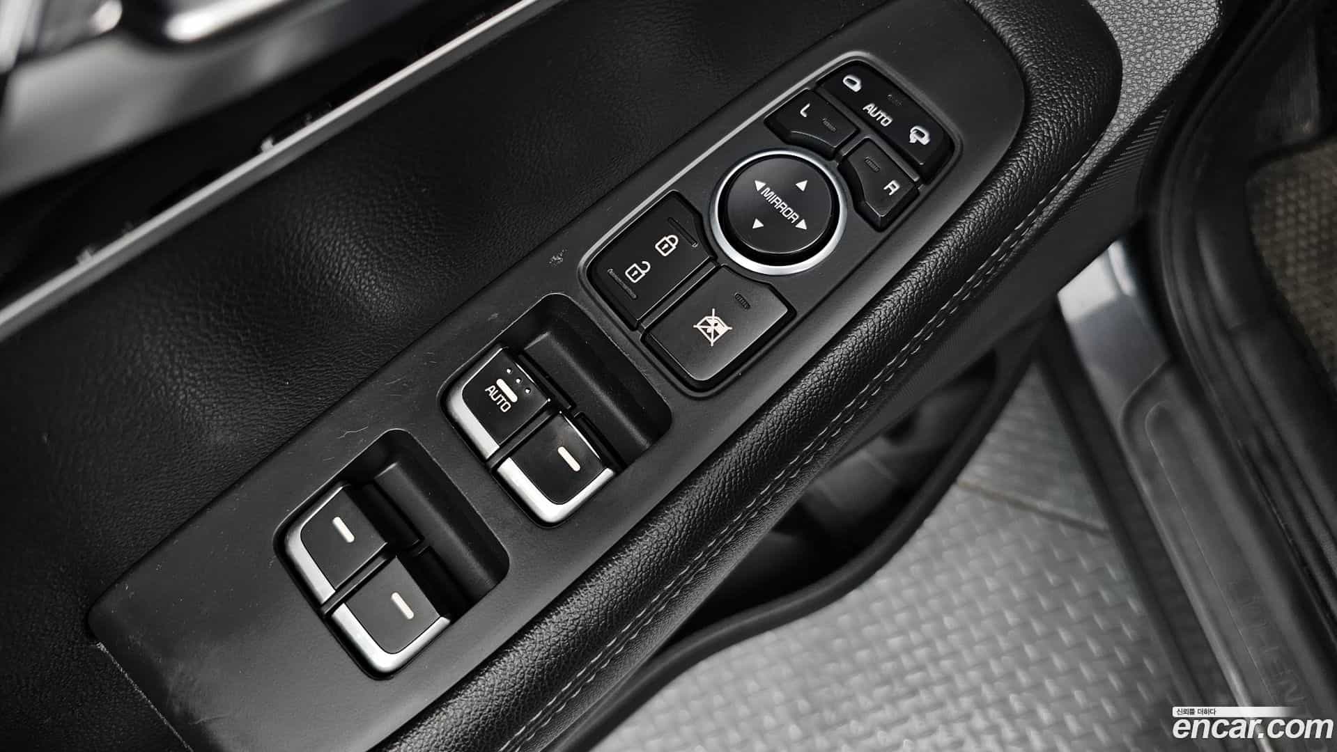 Sorento Kia 2015.6-OPTION-016