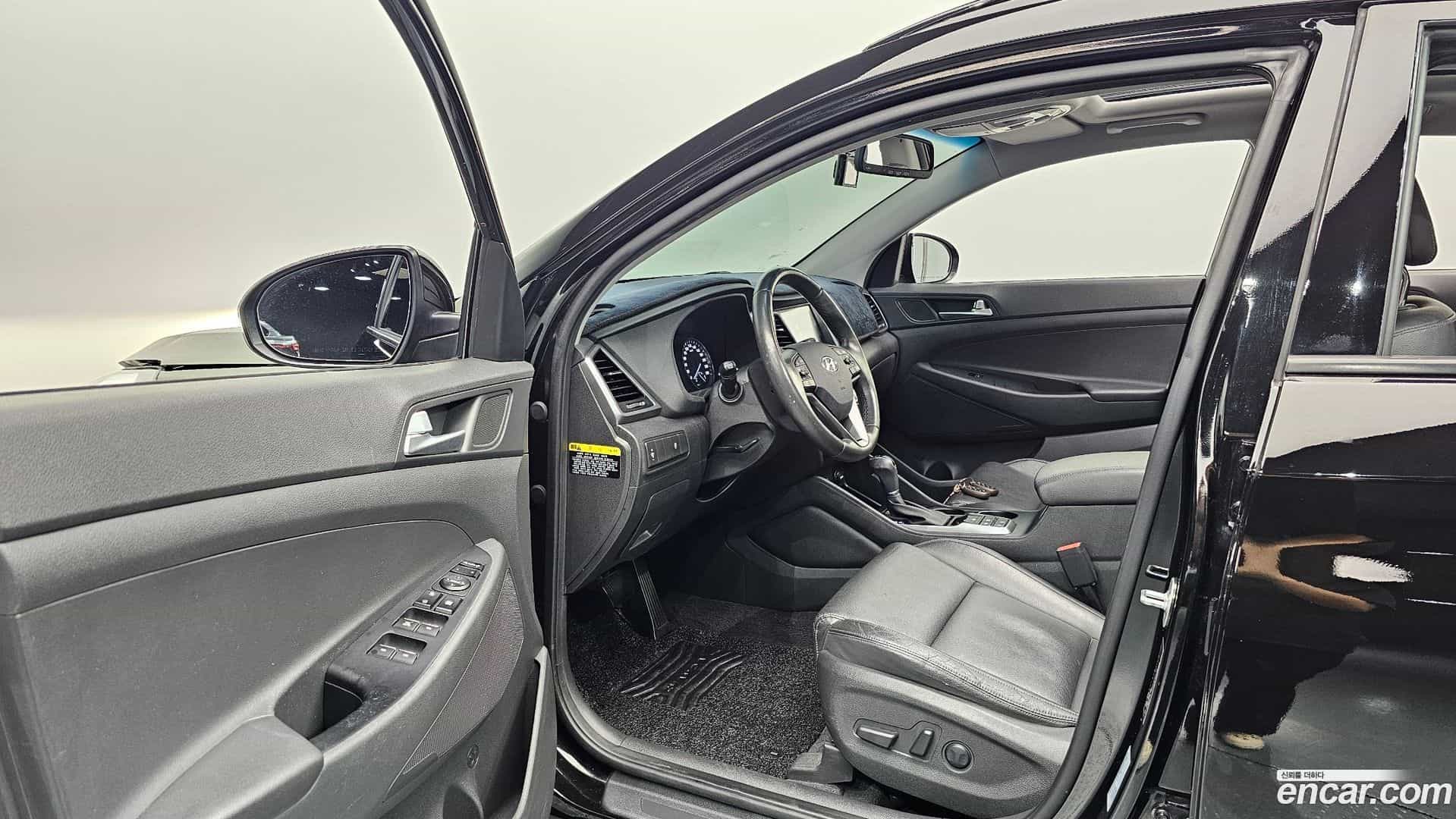 Tucson Hyundai 2016.3-INNER-010