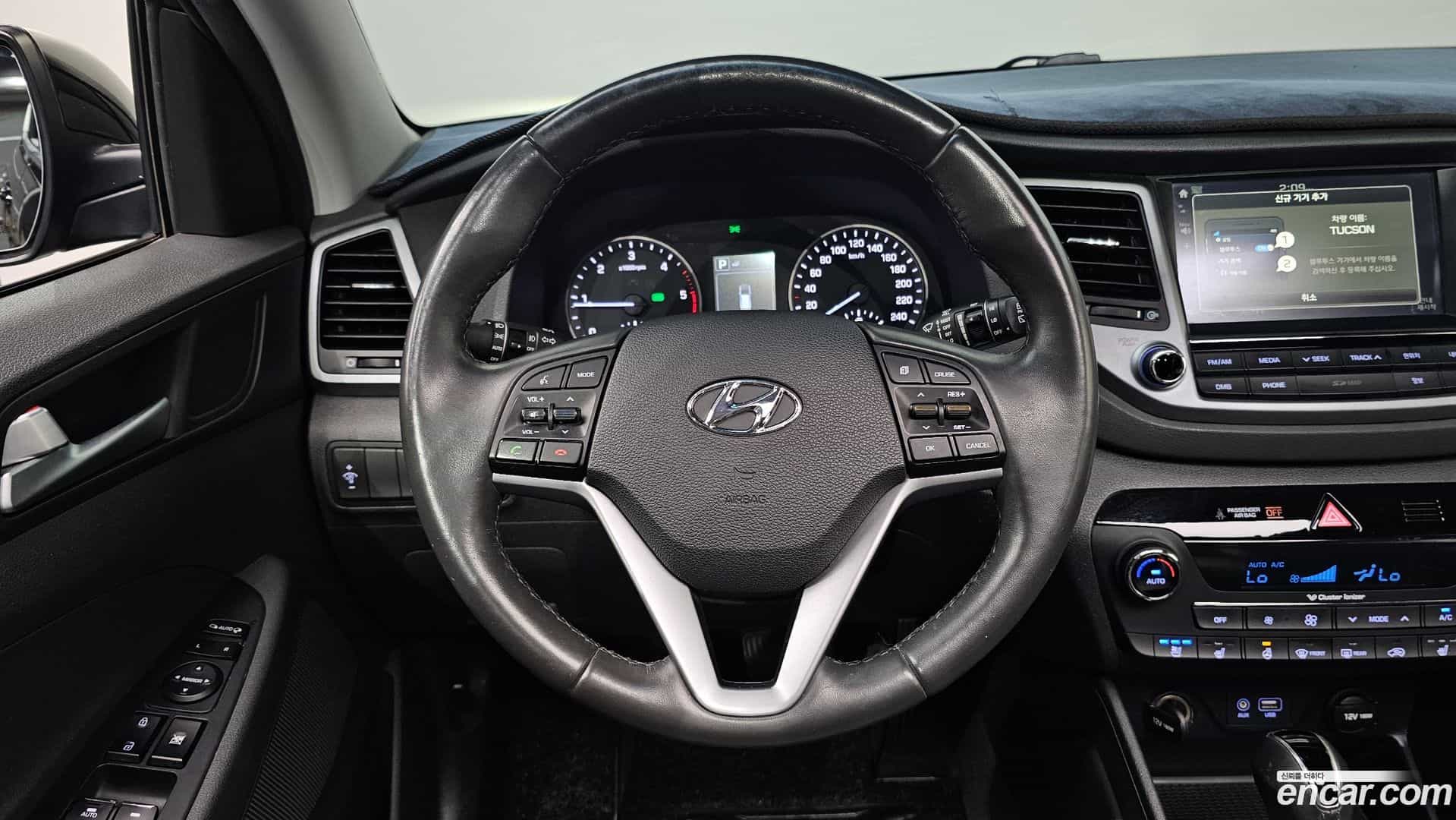 Tucson Hyundai 2016.3-OPTION-017
