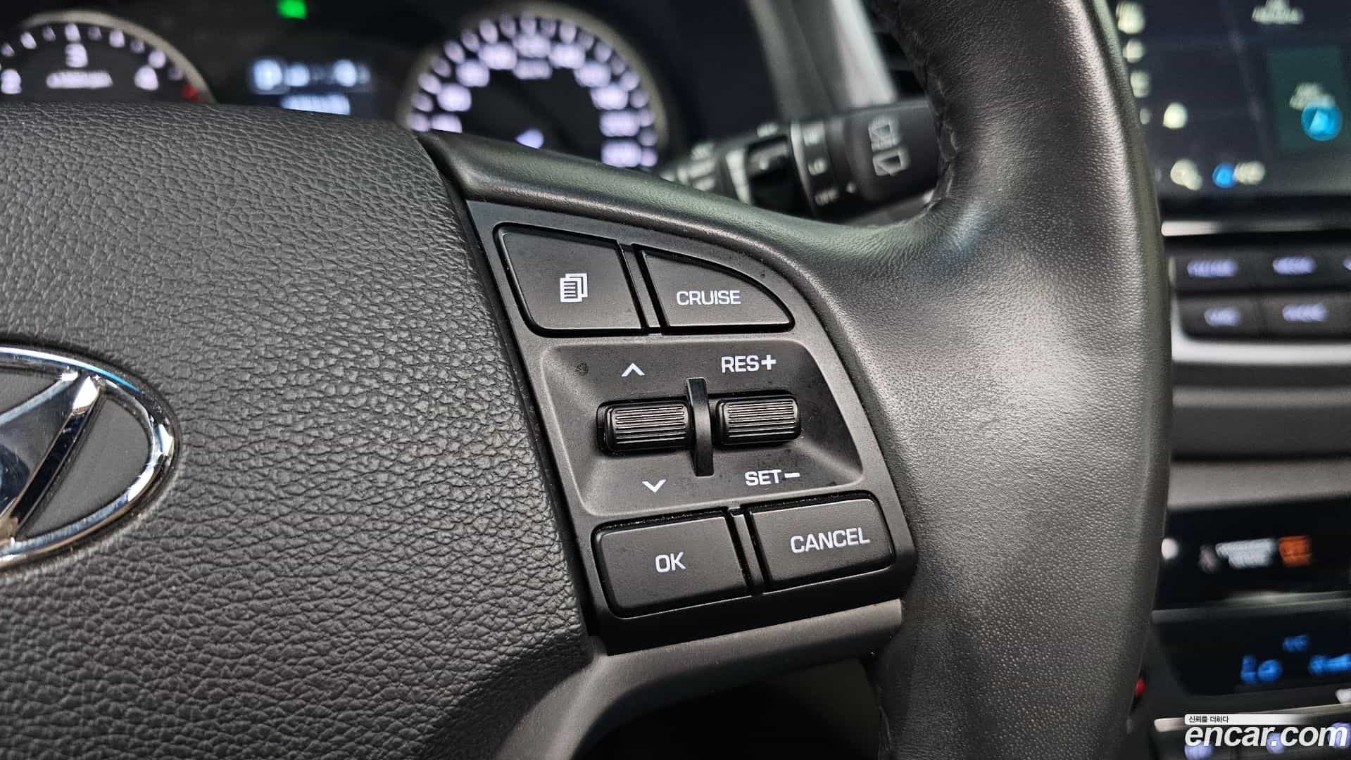 Tucson Hyundai 2016.3-OPTION-021