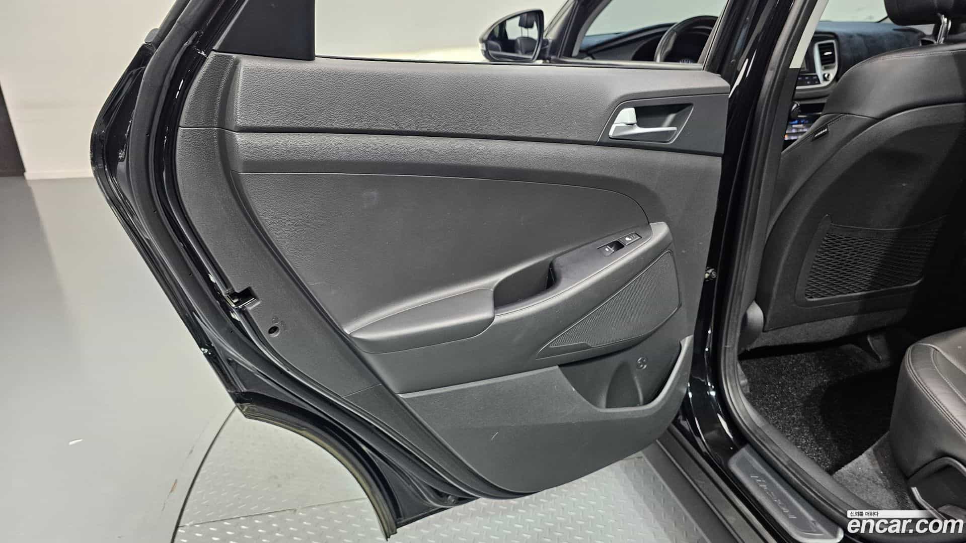 Tucson Hyundai 2016.3-INNER-035