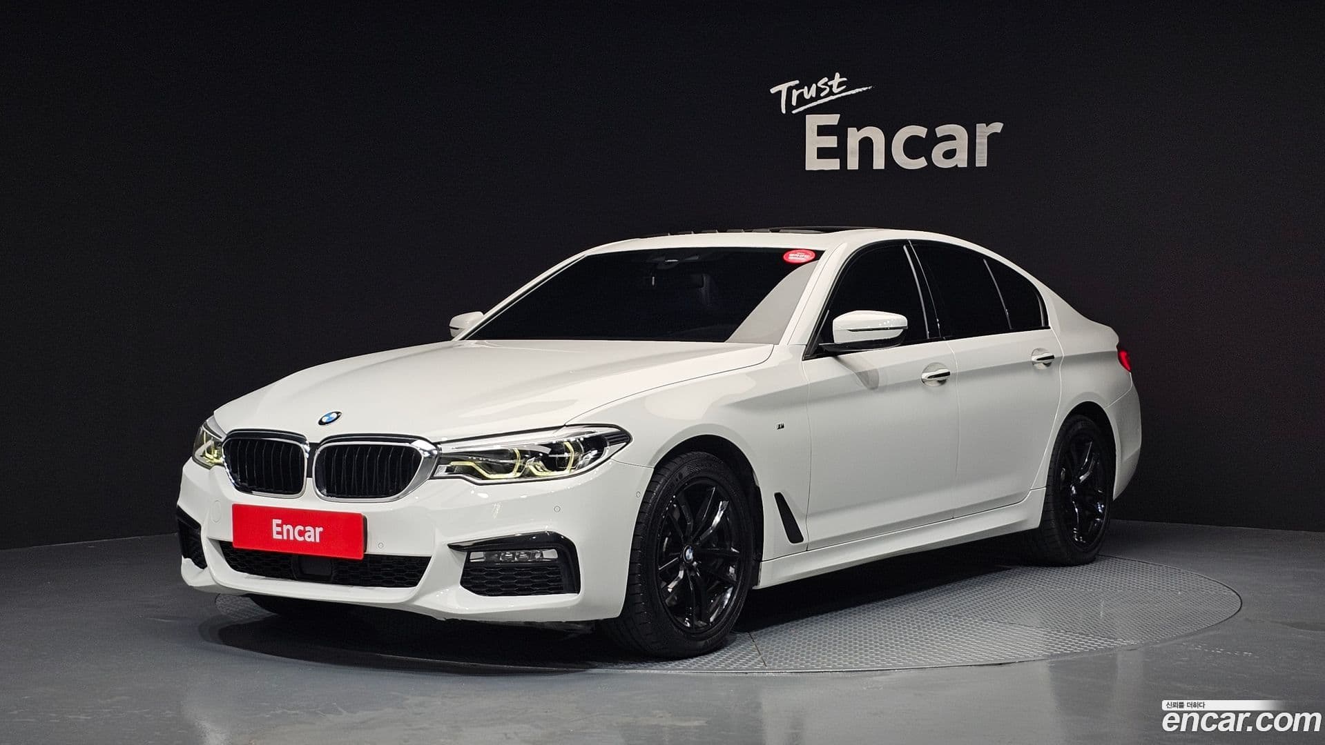 Main__Slider__Photo:5-Series BMW 2017.2-0