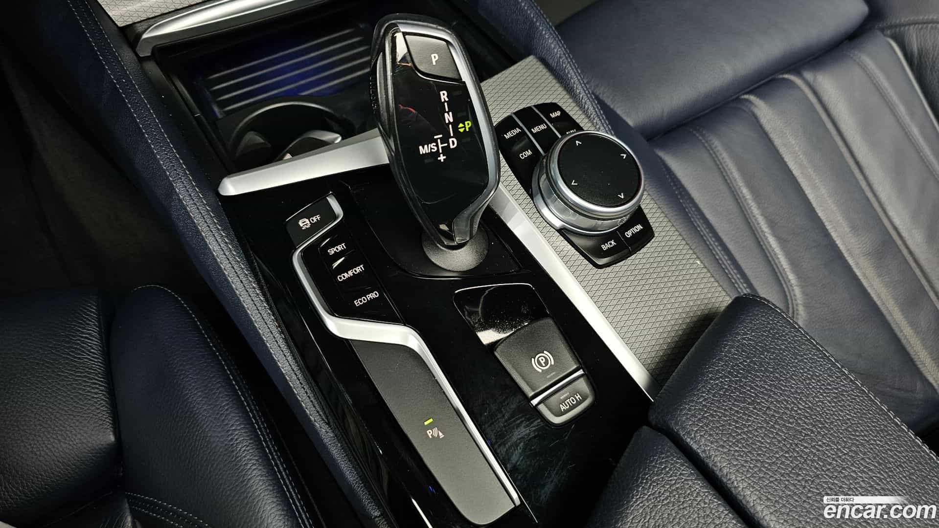 5-Series BMW 2017.2-INNER-009