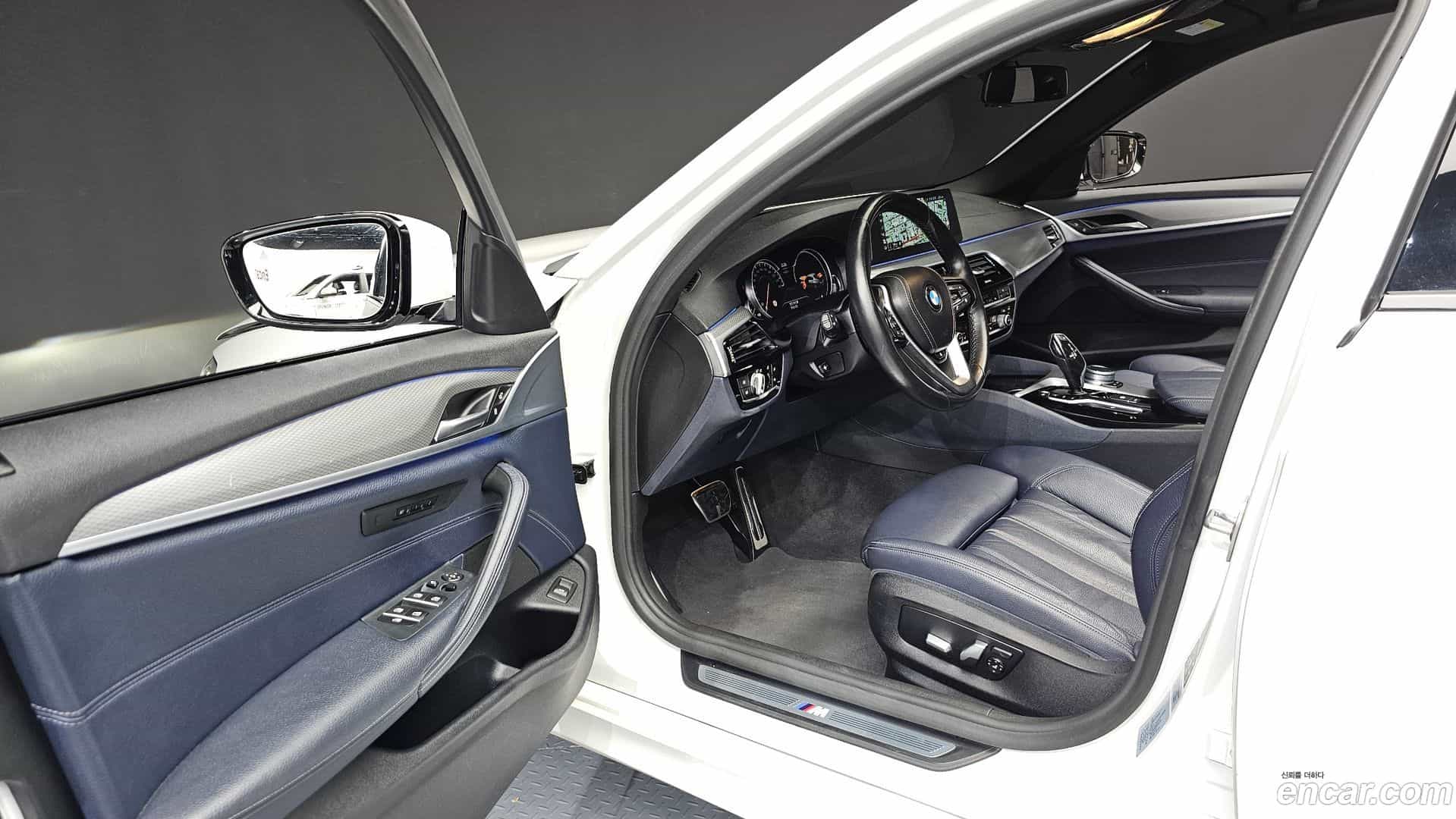 5-Series BMW 2017.2-INNER-010