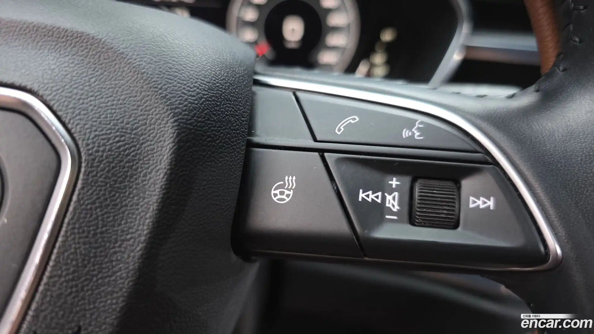 Q3 Audi 2020.4-OPTION-022