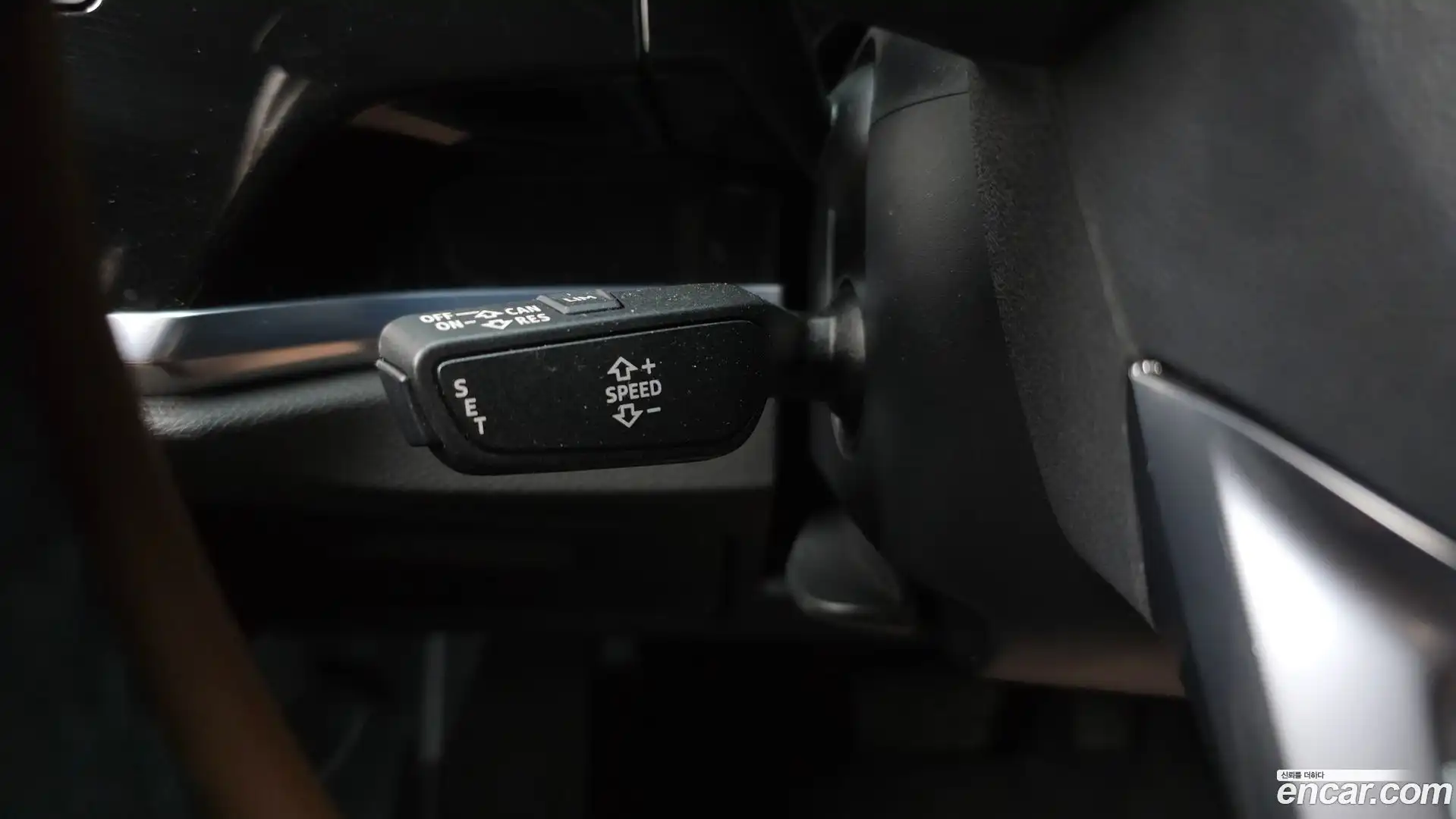 Q3 Audi 2020.4-OPTION-042