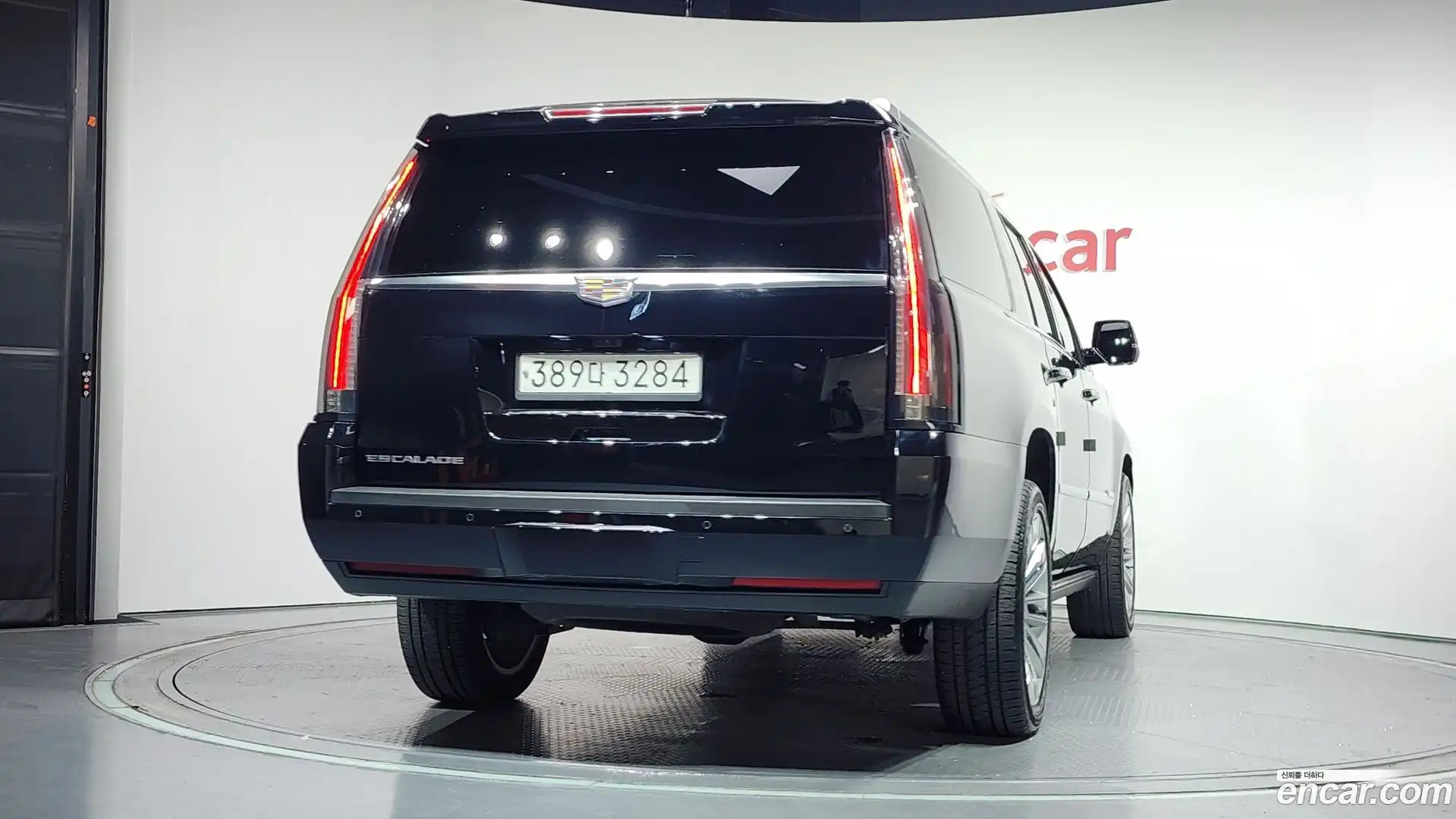 Escalade Cadillac 2017.9-OUTER-004