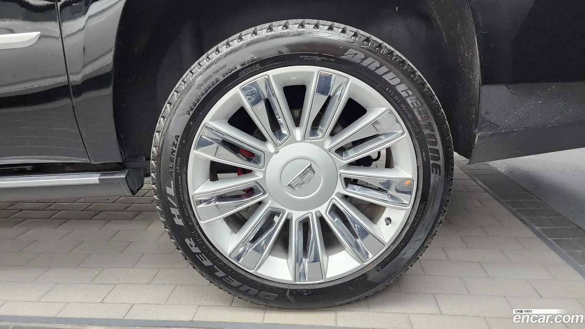 Escalade Cadillac 2017.9-OUTER-031