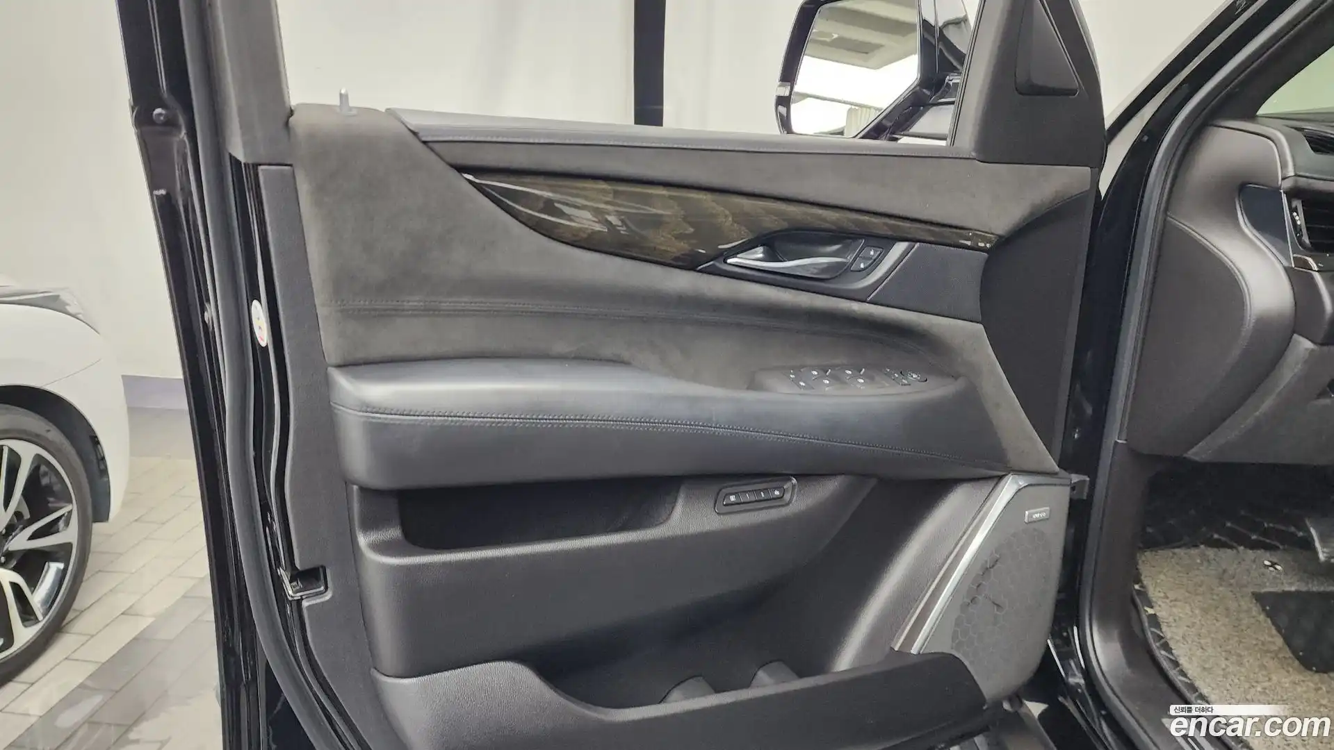 Escalade Cadillac 2017.9-INNER-034